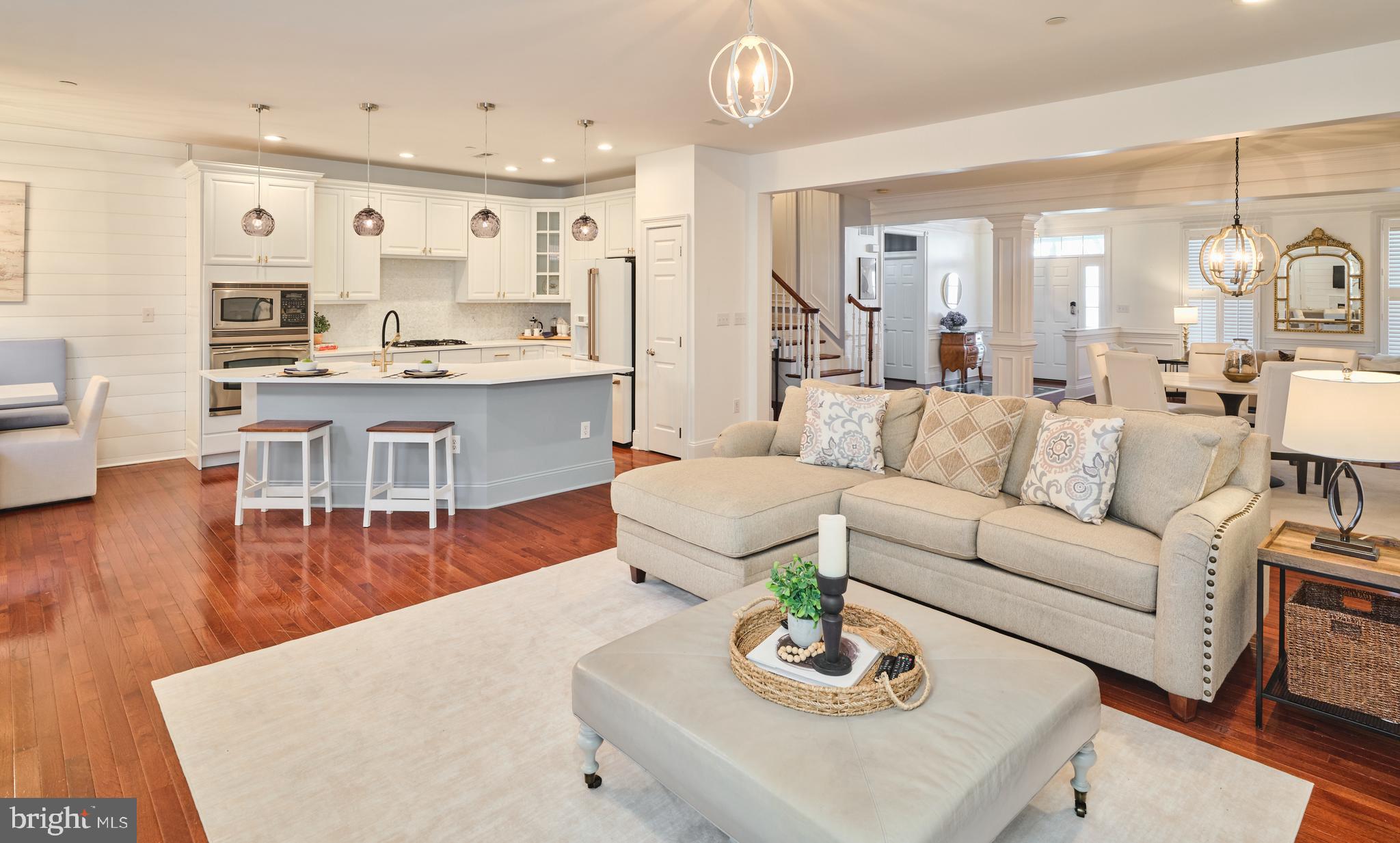 NEWTOWN STATION - Residential