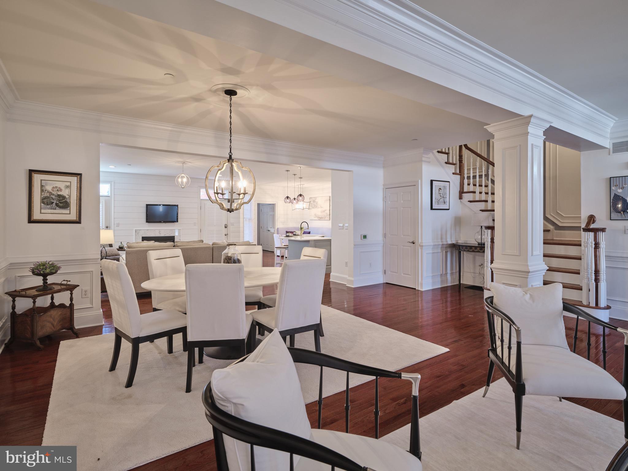 NEWTOWN STATION - Residential