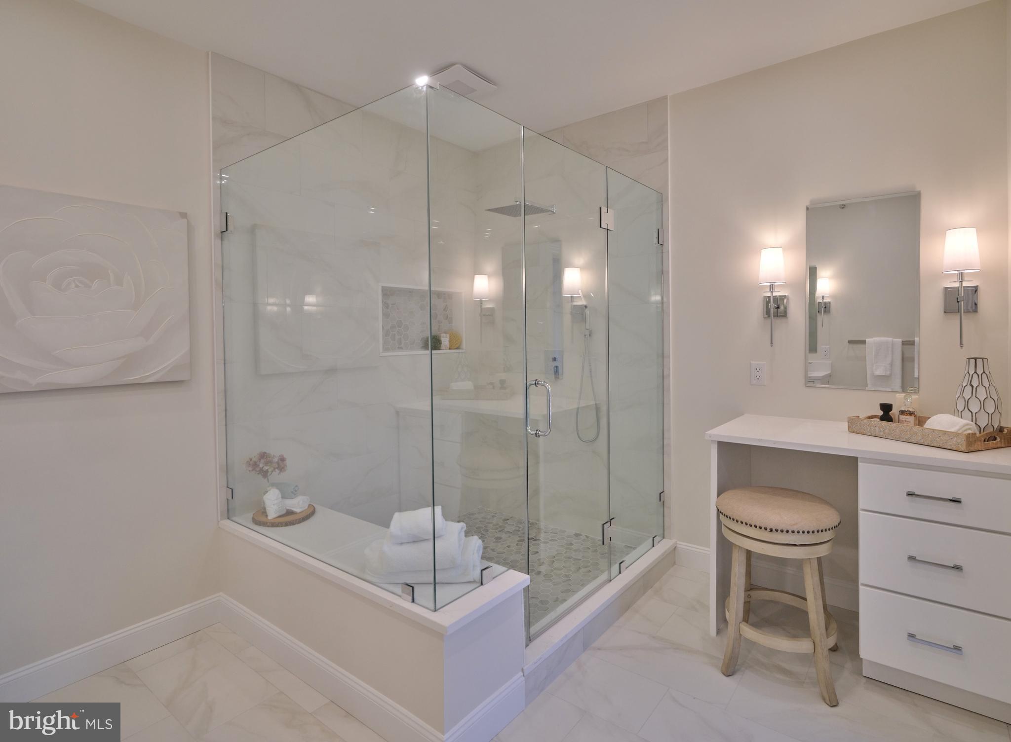 NEWTOWN STATION - Residential