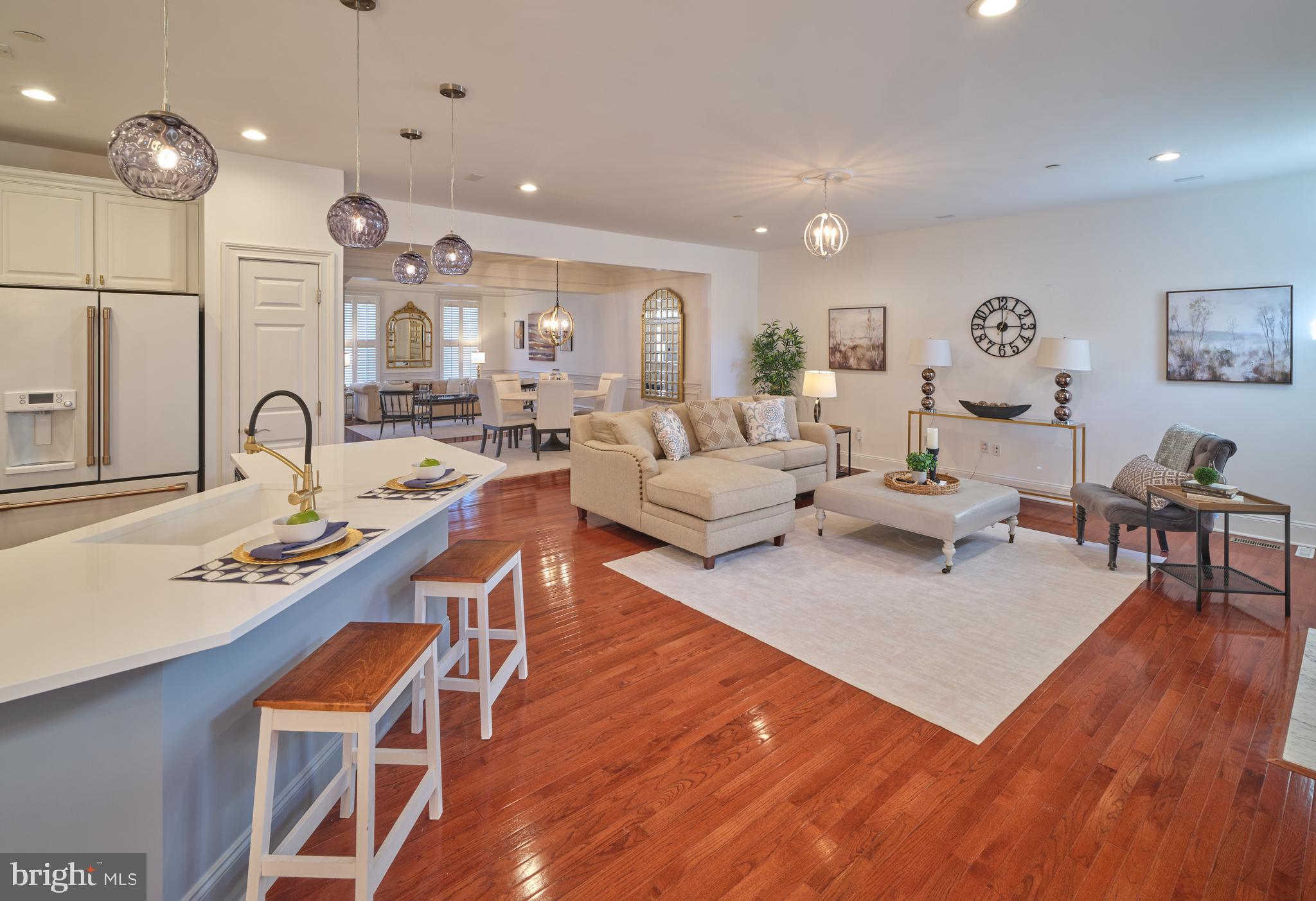 NEWTOWN STATION - Residential