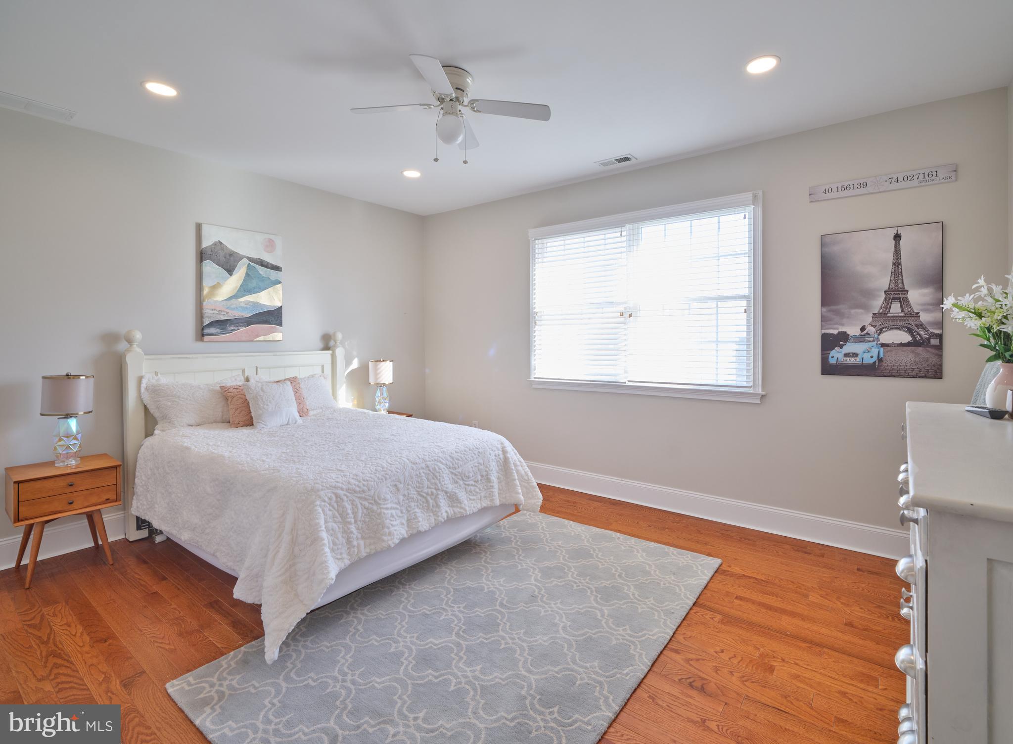 NEWTOWN STATION - Residential