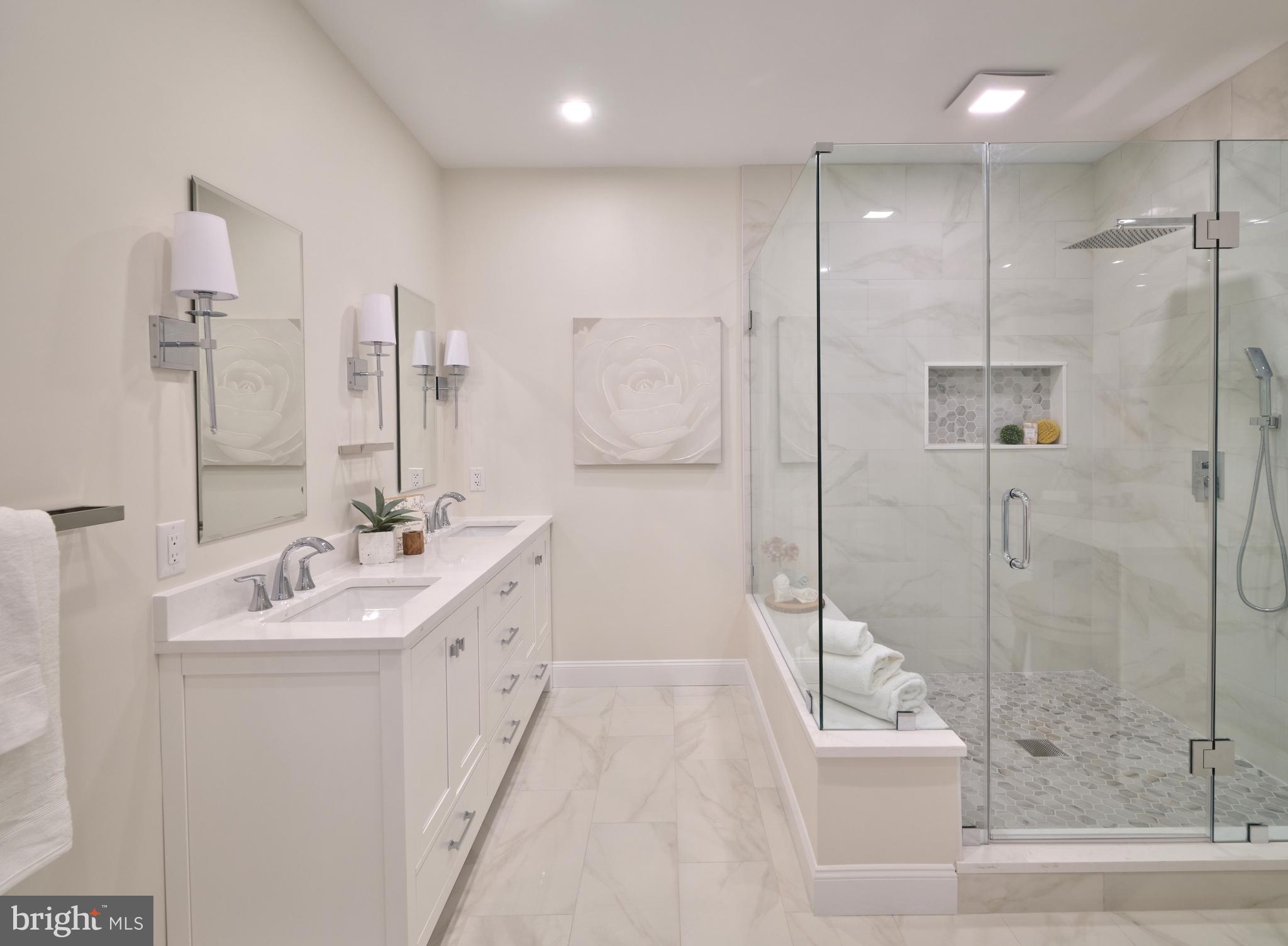 NEWTOWN STATION - Residential