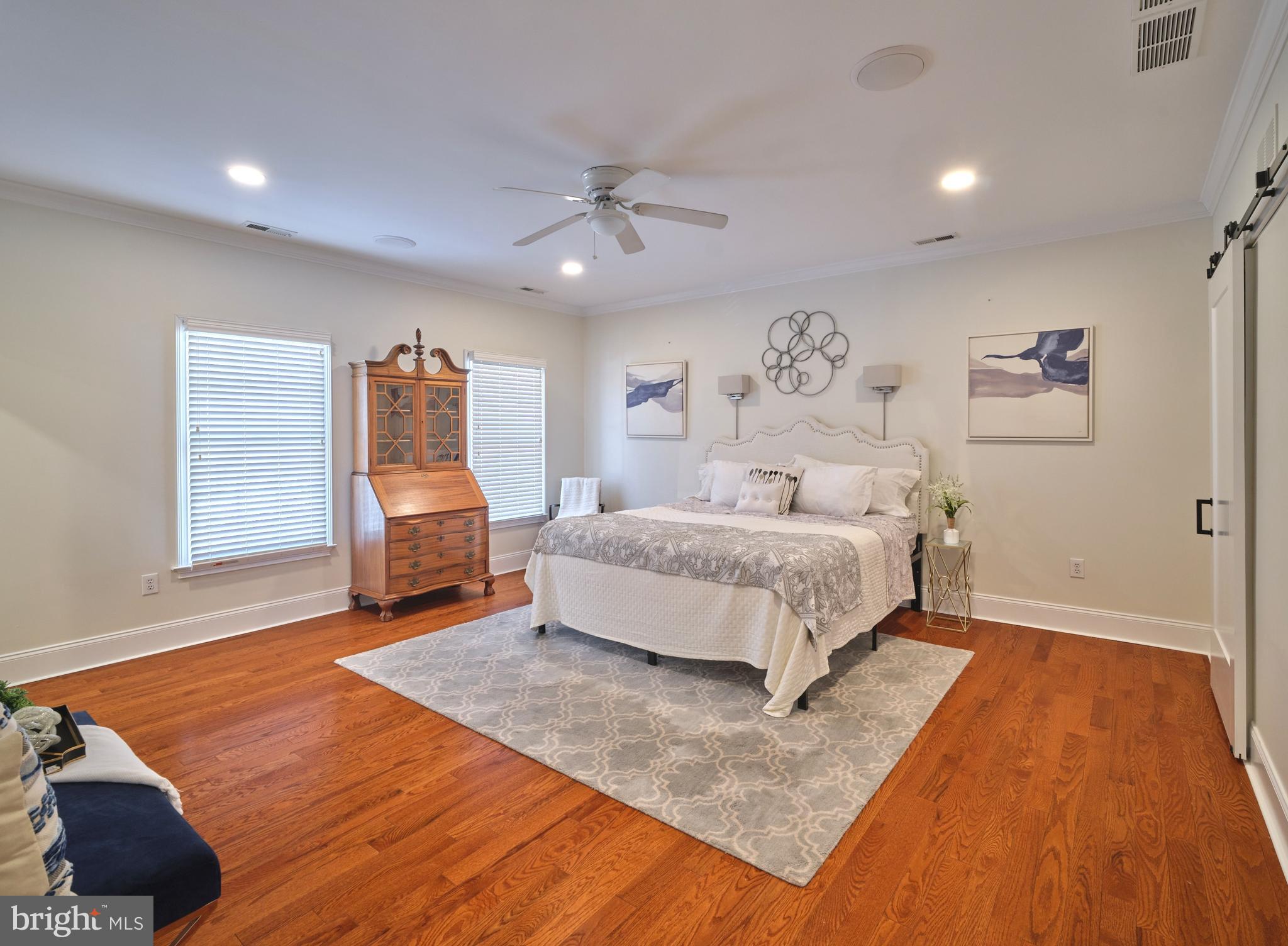 NEWTOWN STATION - Residential