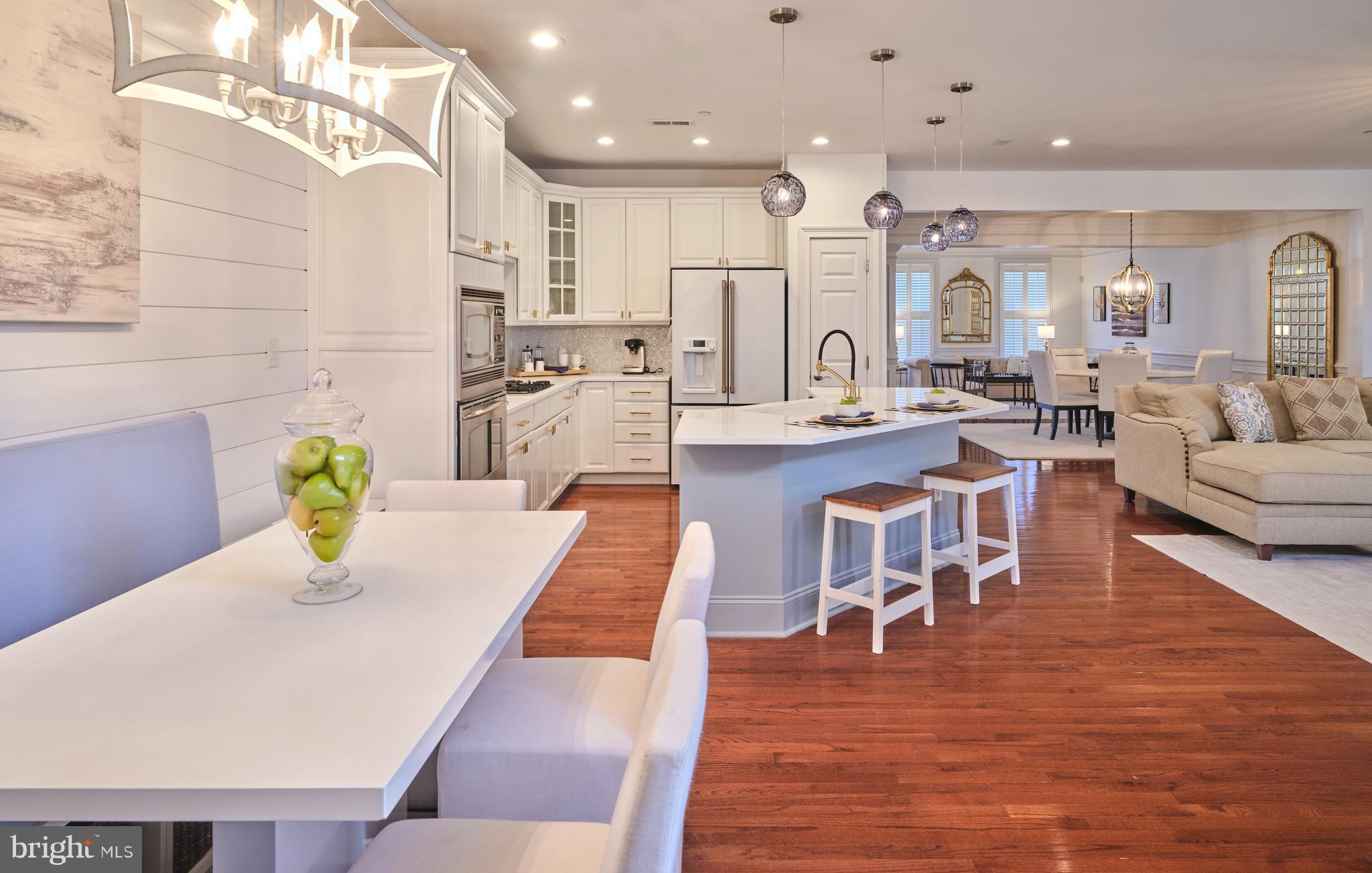 NEWTOWN STATION - Residential