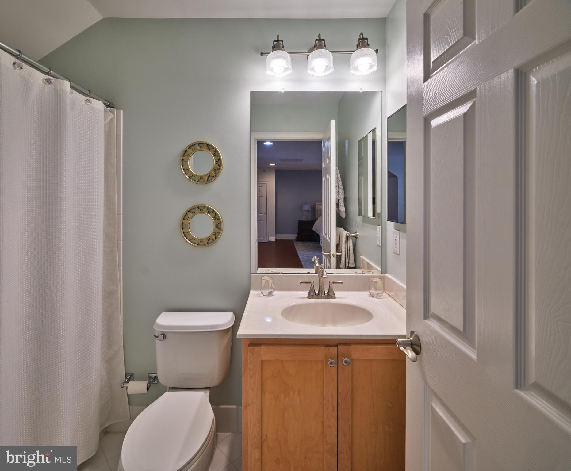 NEWTOWN STATION - Residential