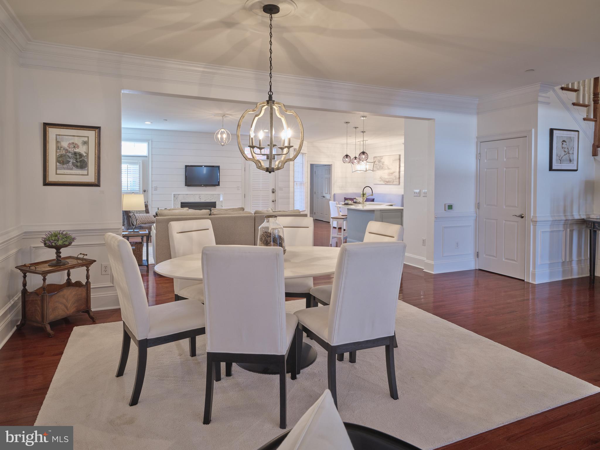 NEWTOWN STATION - Residential