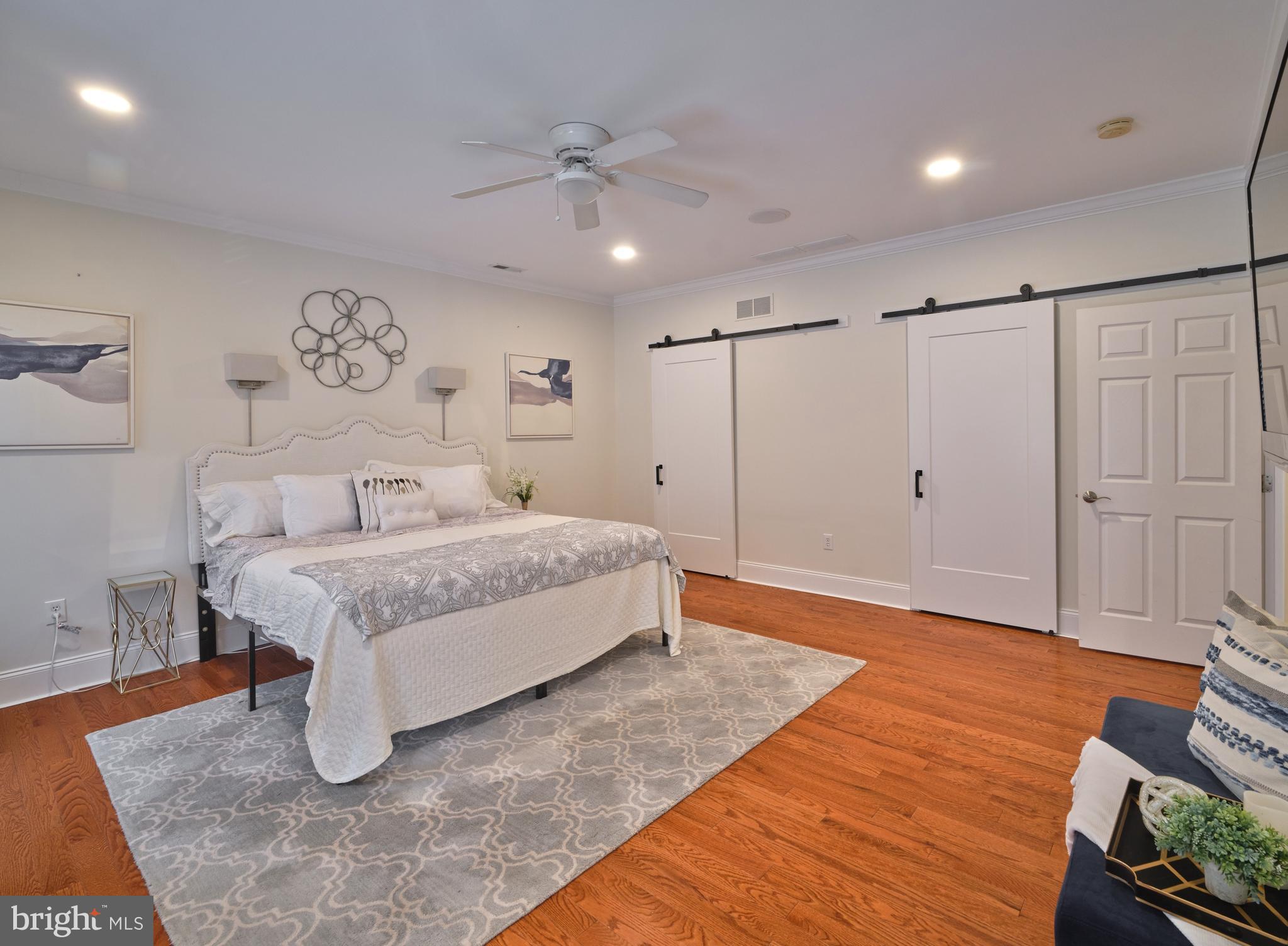 NEWTOWN STATION - Residential