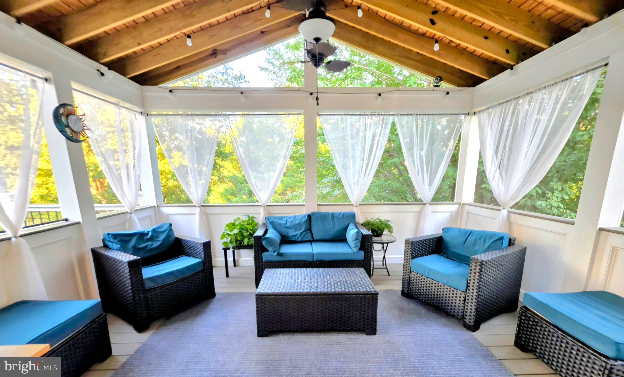 5504 HOBSONS CHOICE LOOP