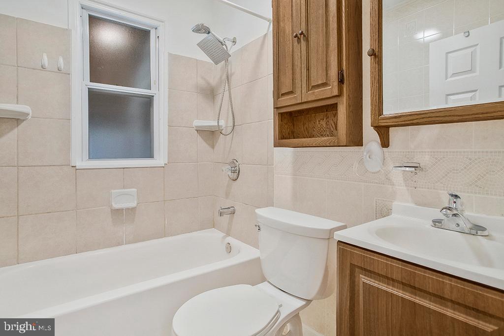 EASTERN TERRACE - Residential