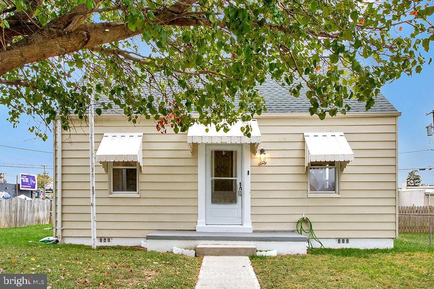 This charming home offers 3 bedrooms and 1 bathroom, making it a cozy and inviting space for you and your family. Several key updates and improvements have been made to enhance your living experience. The roof was recently redone 09/2019, ensuring the protection and longevity of your home. The water heater and chimney were also addressed, completed 01/2022, providing peace of mind regarding essential systems. The heat/air unit was replaced 08/2013, contributing to the overall comfort and efficiency of the home. Your daily living will be made more convenient with updated appliances, and the washer and dryer are included, making laundry a breeze. Not only has the interior been well-maintained, but the exterior has also received significant attention. The siding, sidewalk, and house have been redone, and a fresh coat of paint has been applied, revitalizing the appearance and curb appeal of the property.
This home is not just a house, it's a place where memories are made. With these updates and improvements, it's ready for you to move in and start creating your own story. Don't miss out on this opportunity to make it your own. Enjoy the added benefits of a patio/sunroom, a spacious backyard, and a convenient carport for your vehicles. 
Your new home is ready to provide comfort, convenience, and the space for your family to thrive.