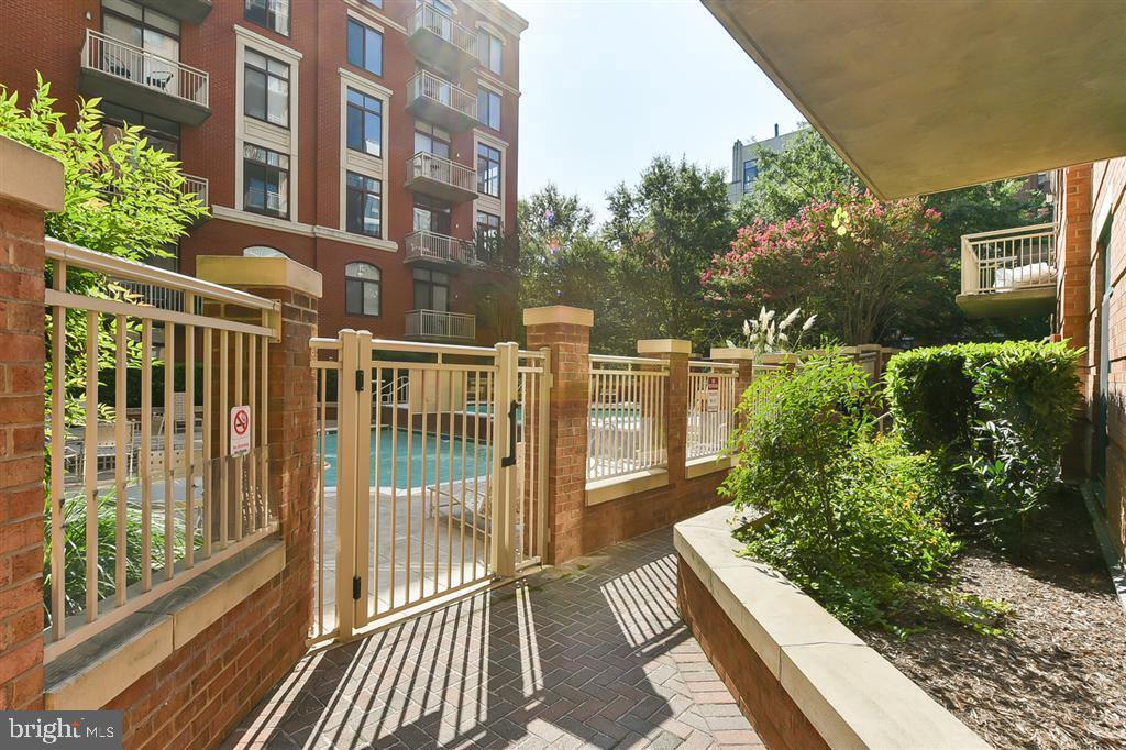 1201 N GARFIELD STREET PH10