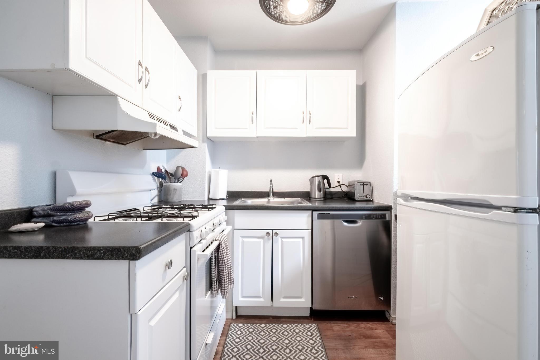 HAMPDEN HISTORIC DISTRICT - Residential Lease