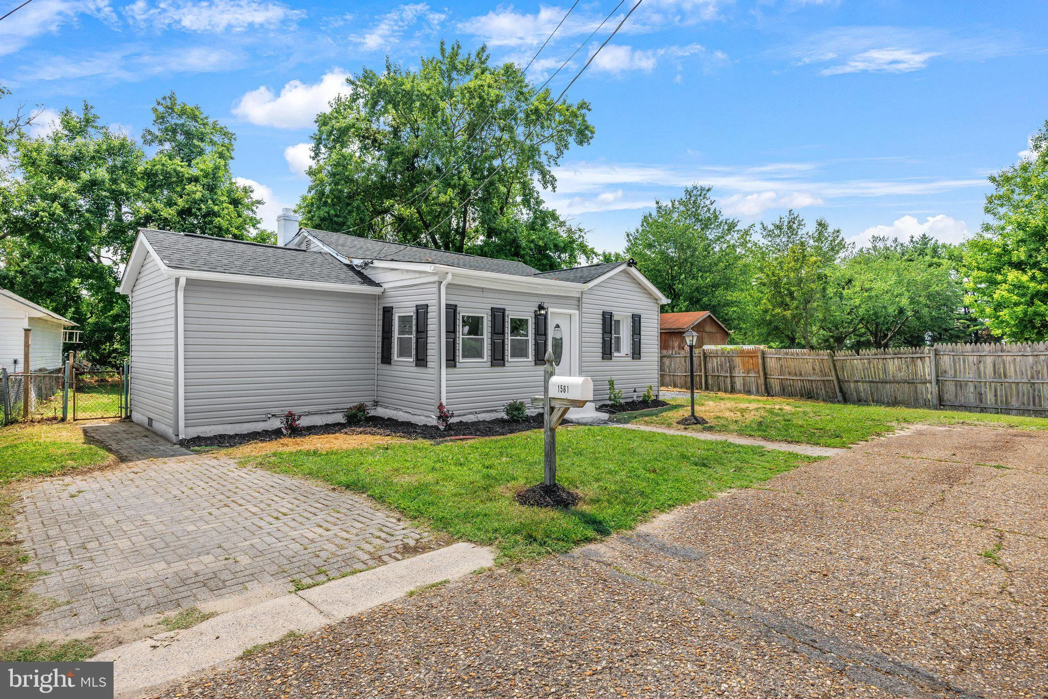 1561 Efford Road