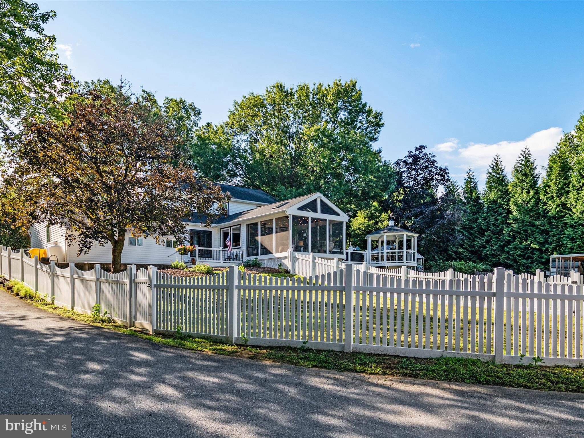 SPRING FIELDS - Residential