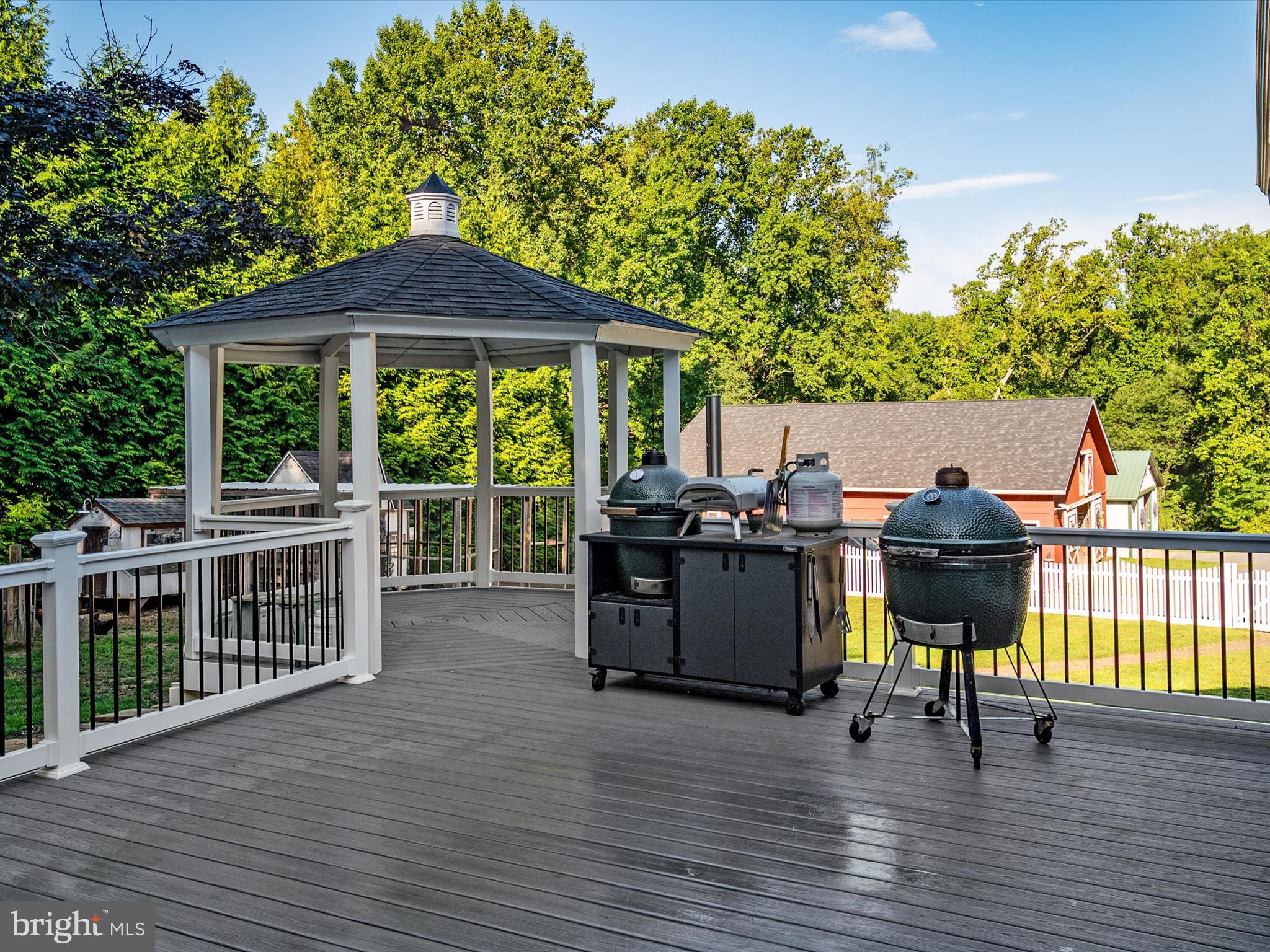 SPRING FIELDS - Residential
