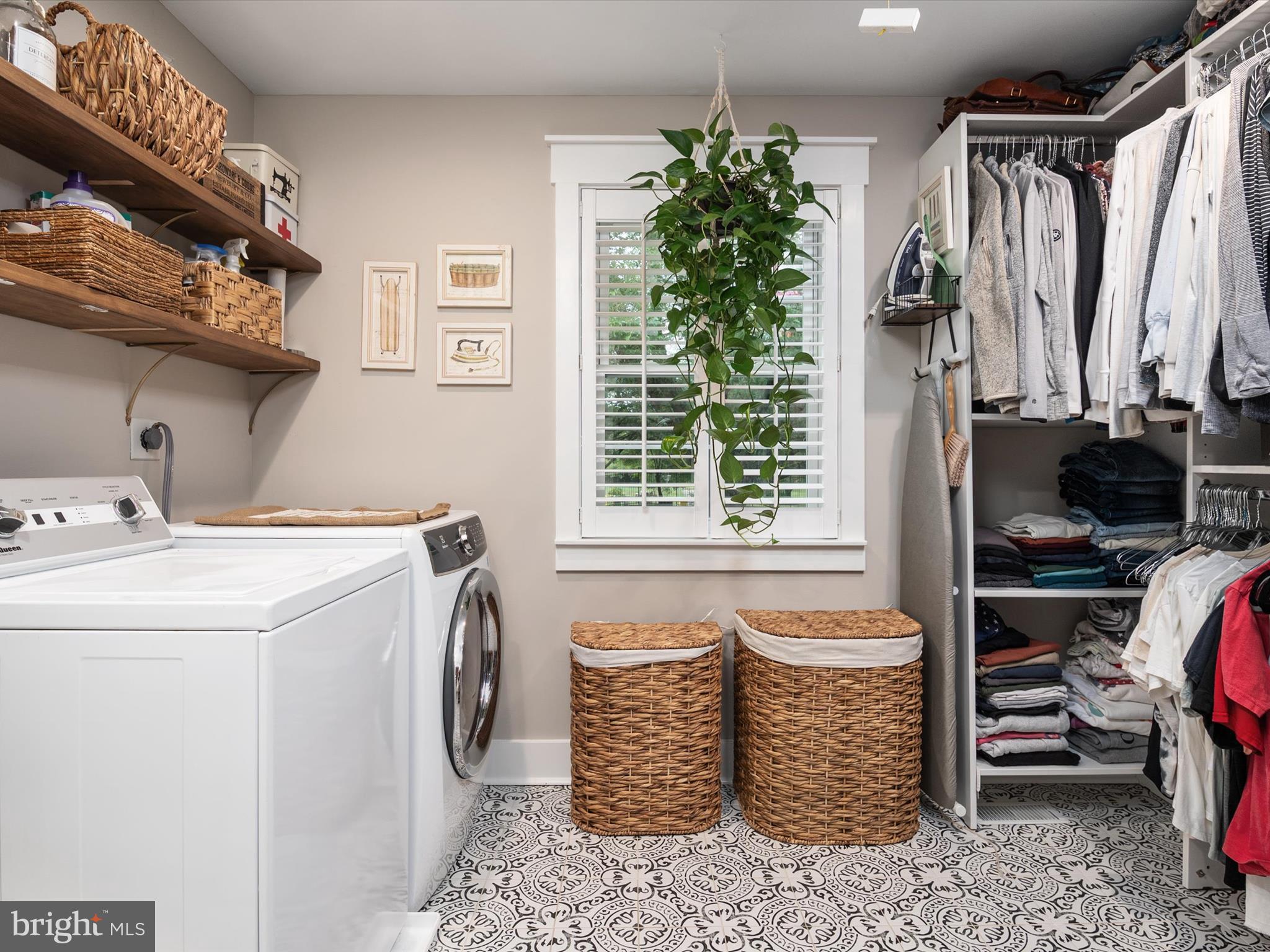 SPRING FIELDS - Residential