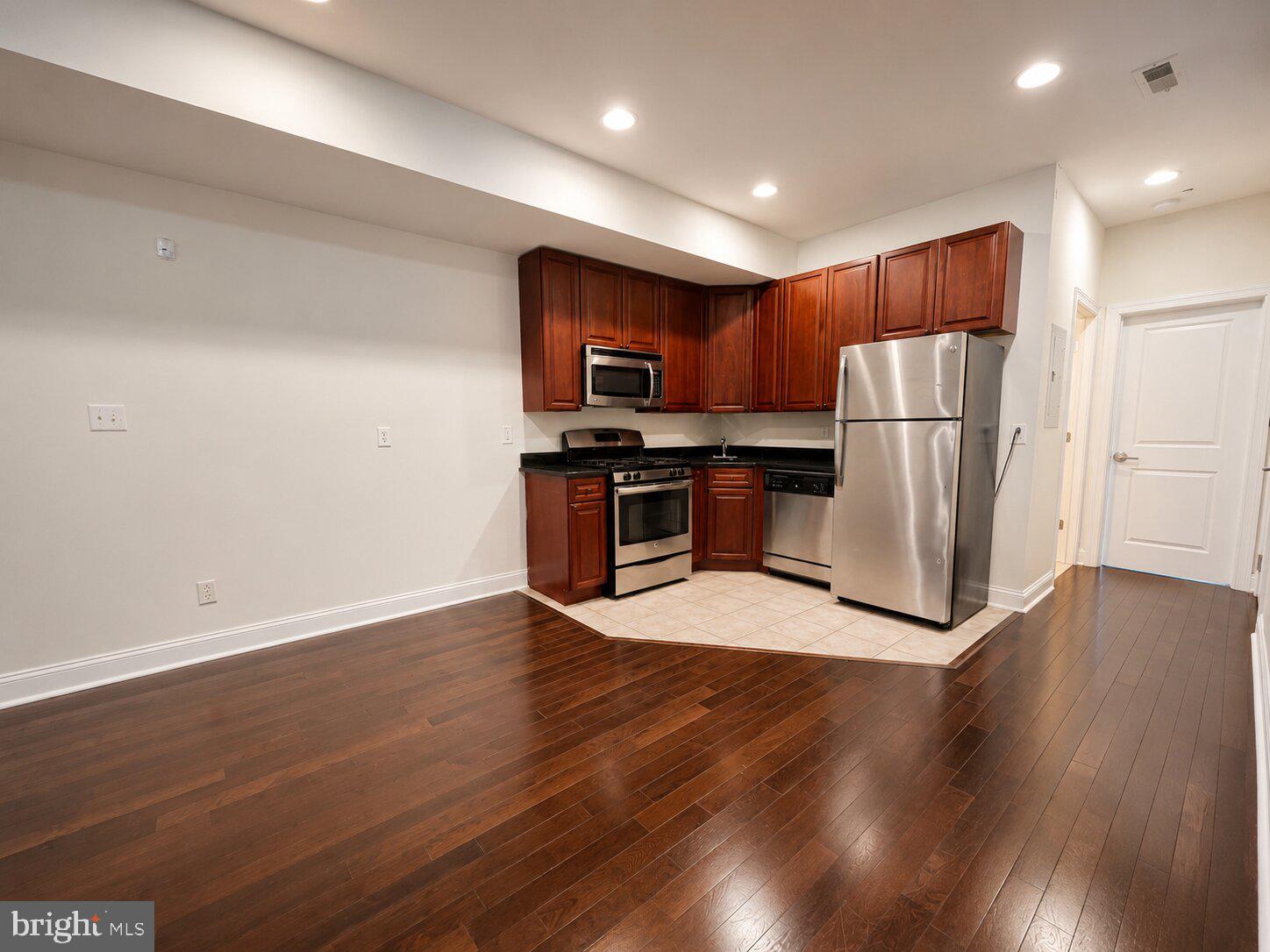 1900 N 17TH STREET