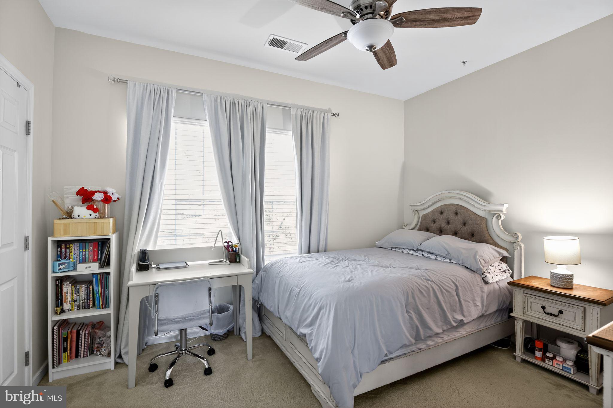 HOWARD SQUARE - Residential