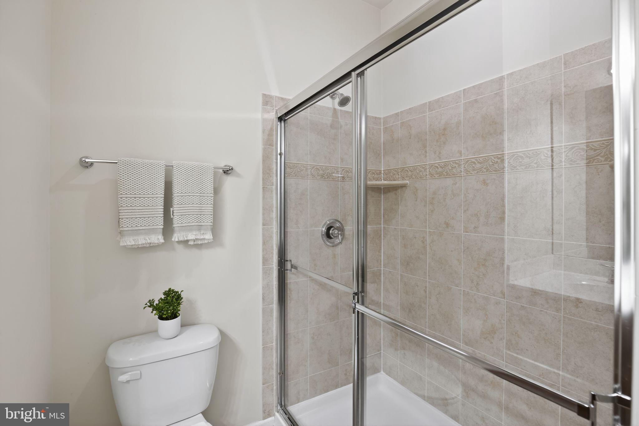 HOWARD SQUARE - Residential