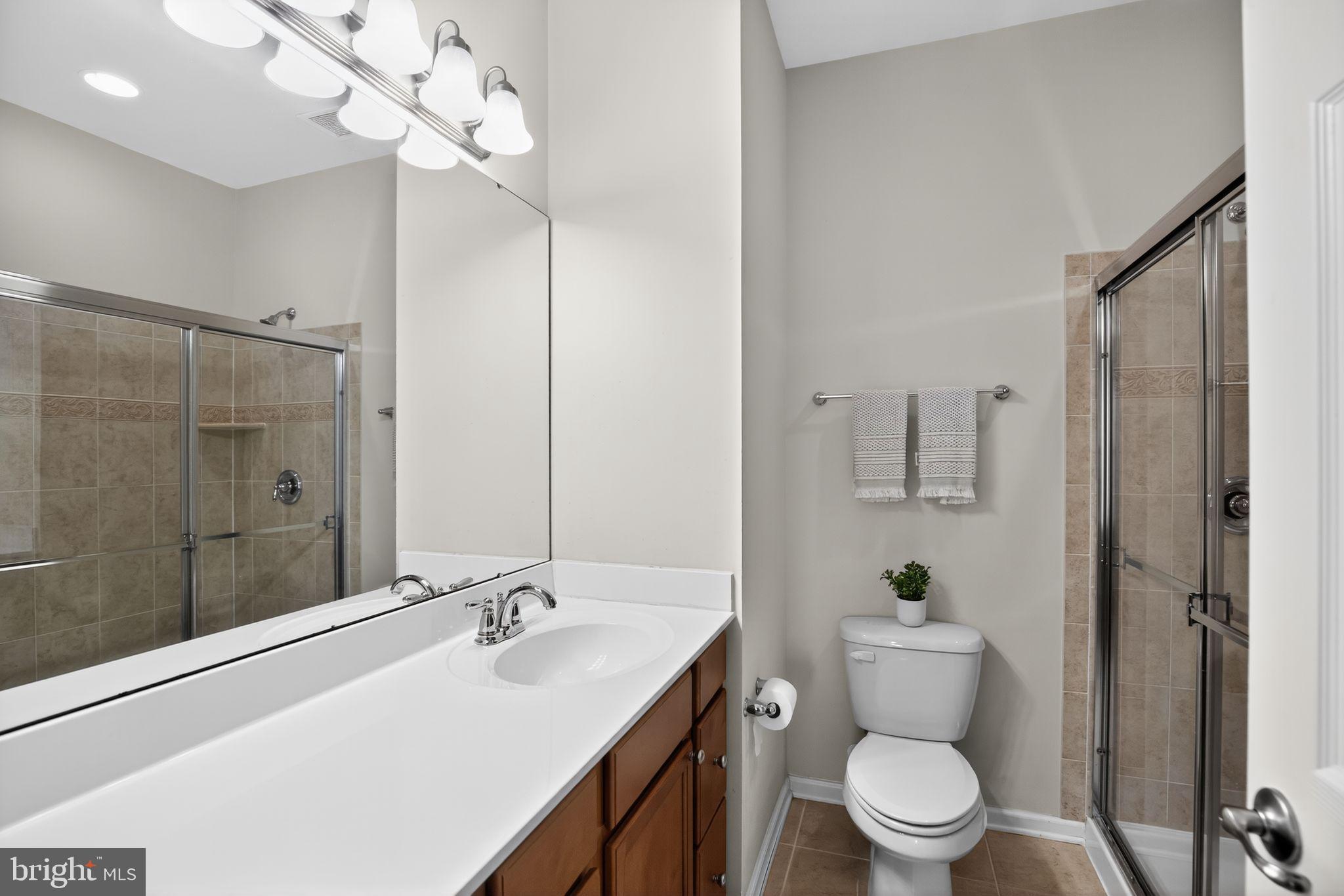 HOWARD SQUARE - Residential