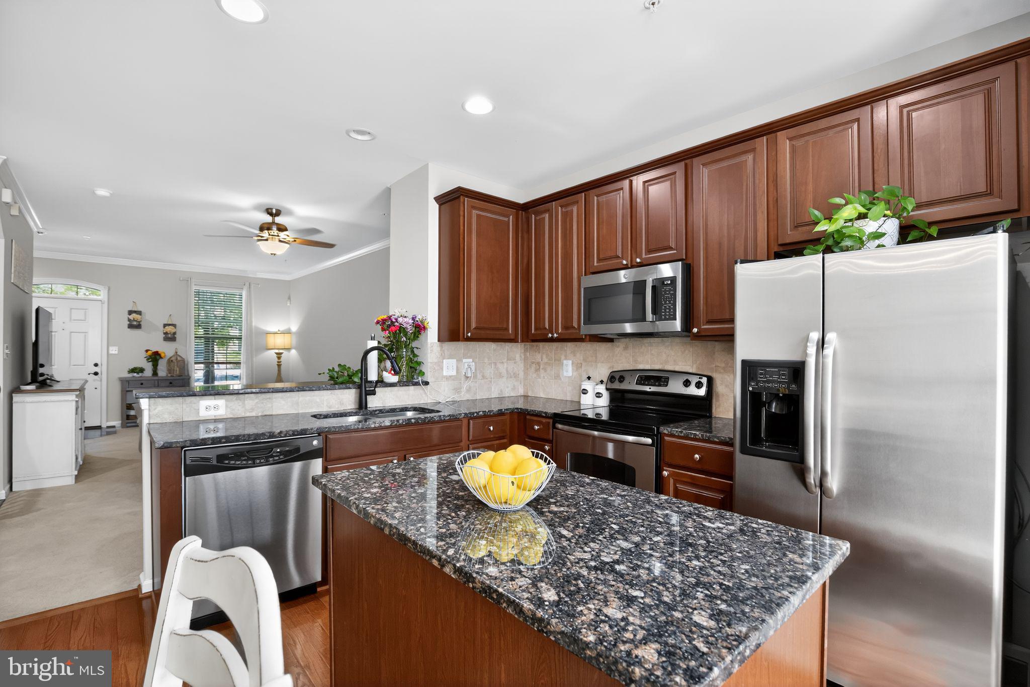 HOWARD SQUARE - Residential