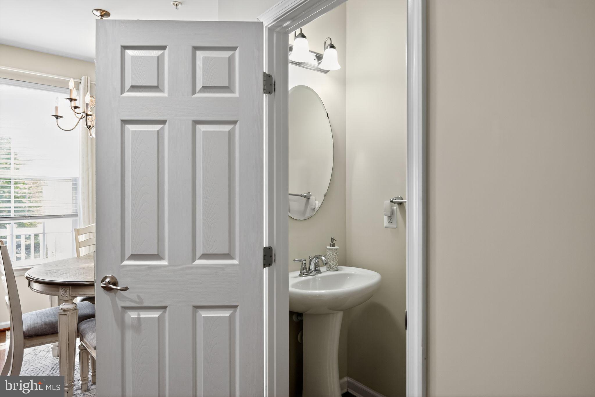 HOWARD SQUARE - Residential