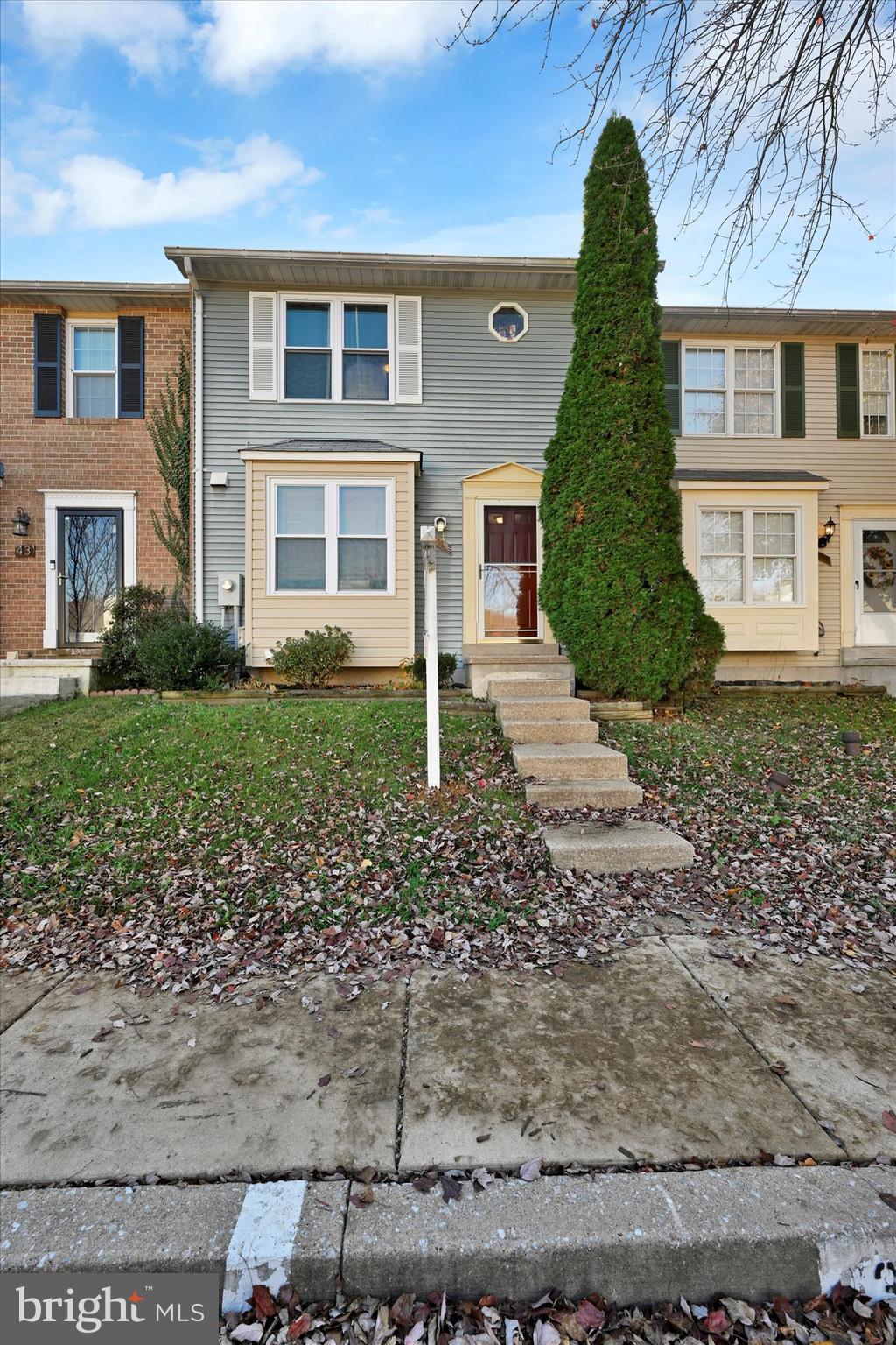 VILLAGE OAKS - Residential Lease