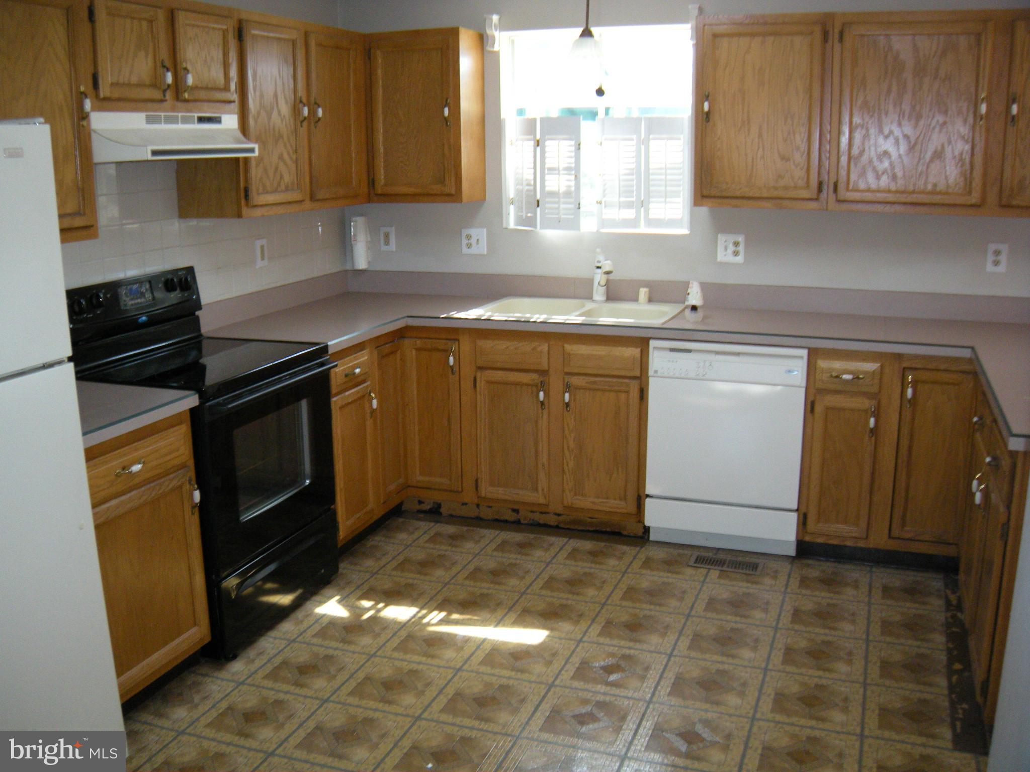 WHISPERING MEADOWS - Residential