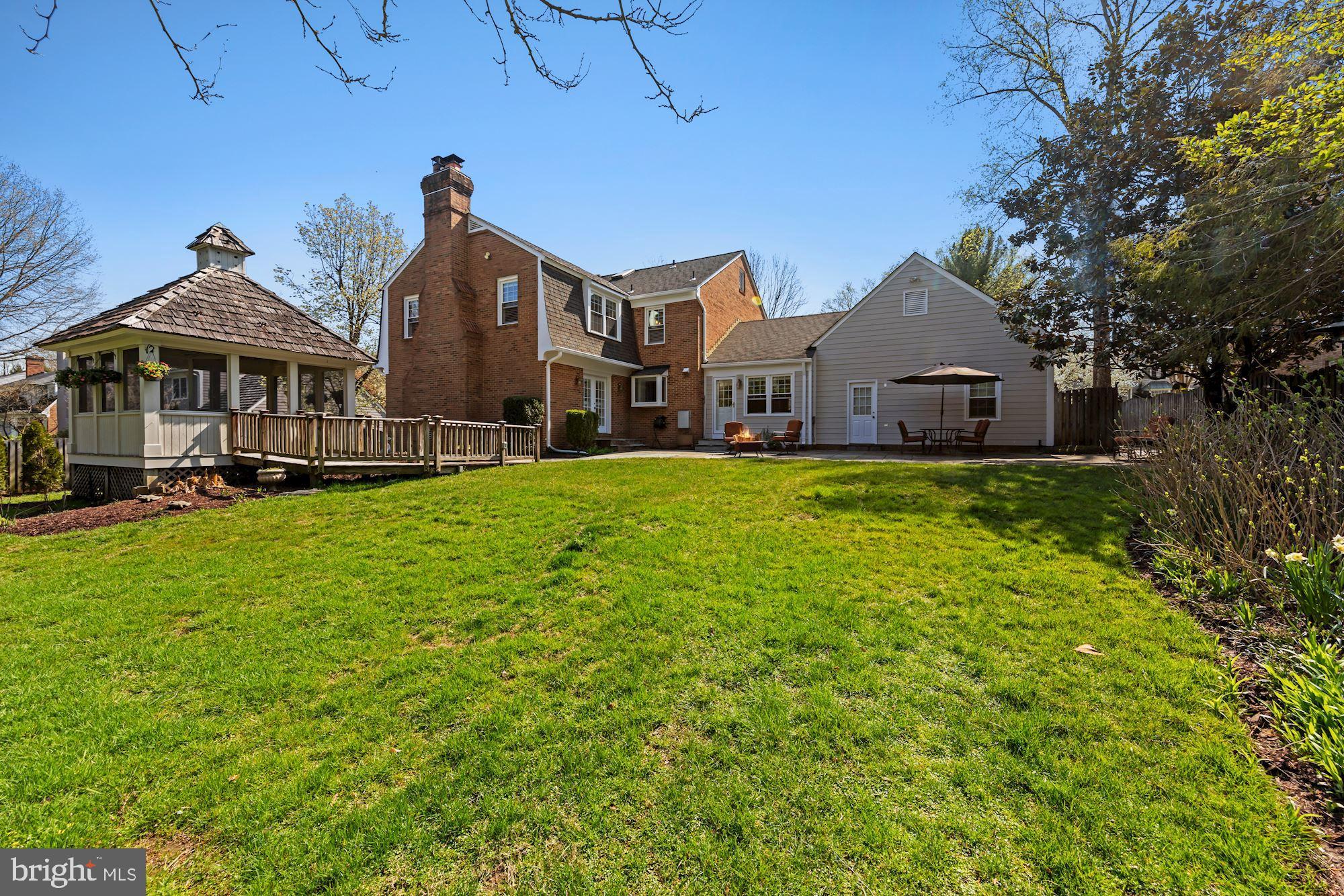 RIVER FALLS - Residential