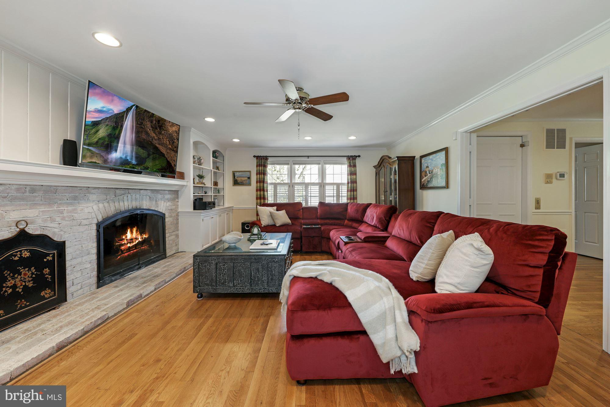 RIVER FALLS - Residential