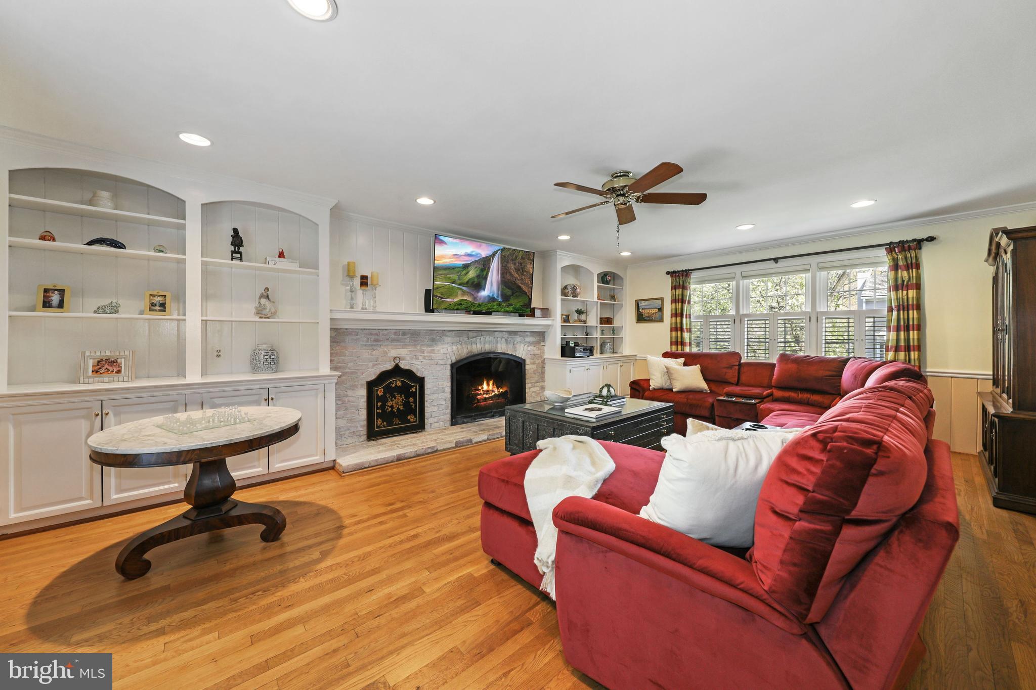 RIVER FALLS - Residential