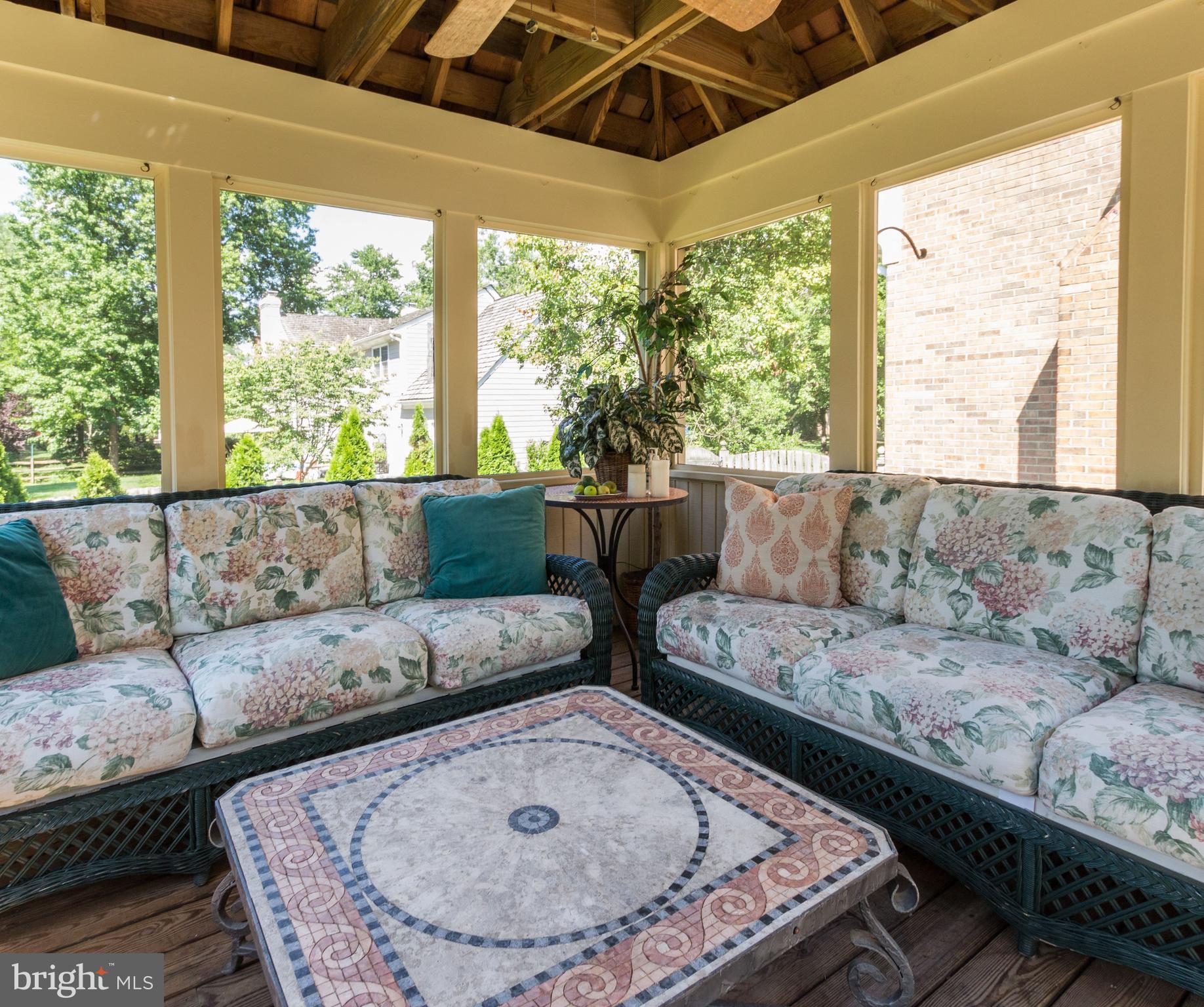 RIVER FALLS - Residential