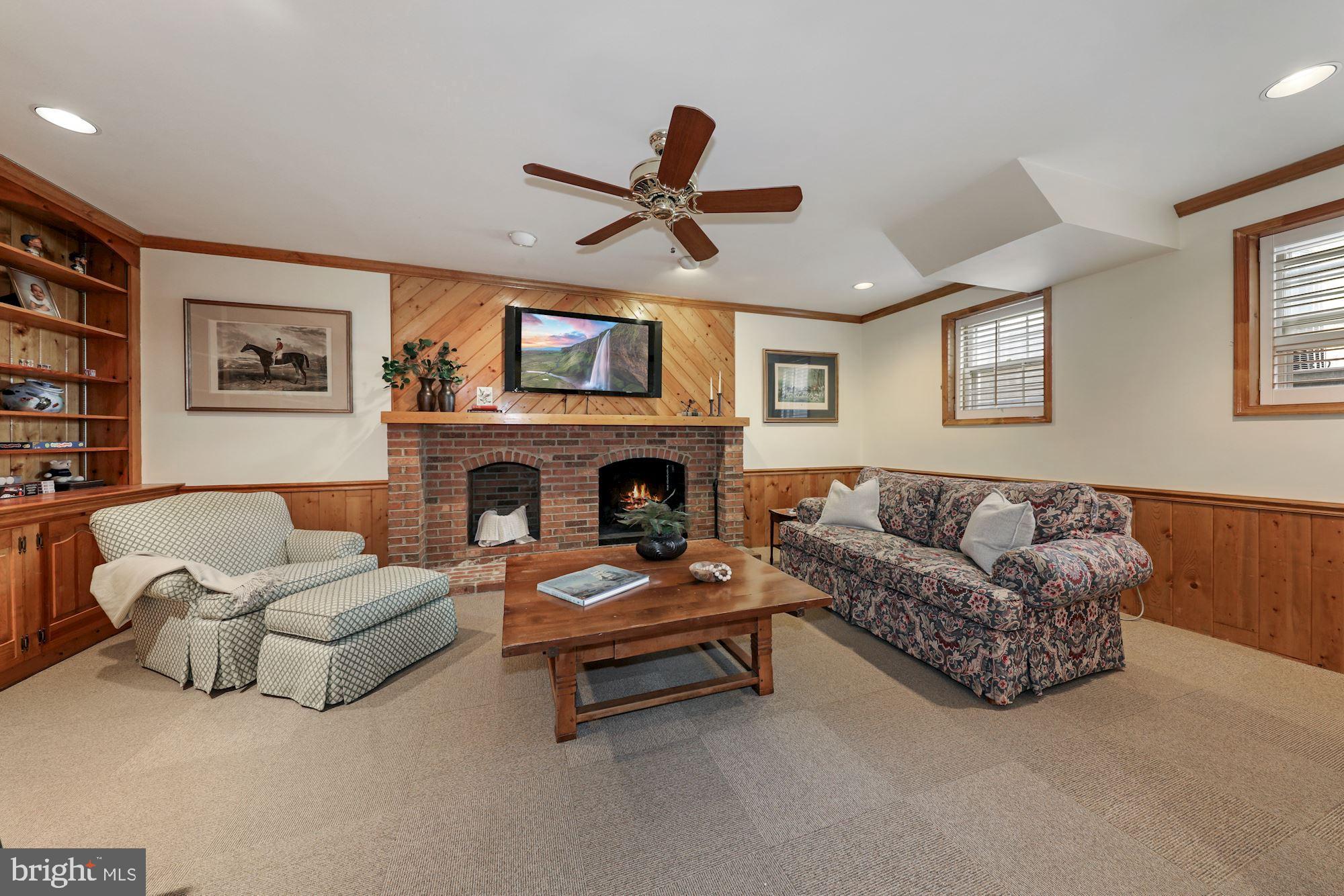 RIVER FALLS - Residential