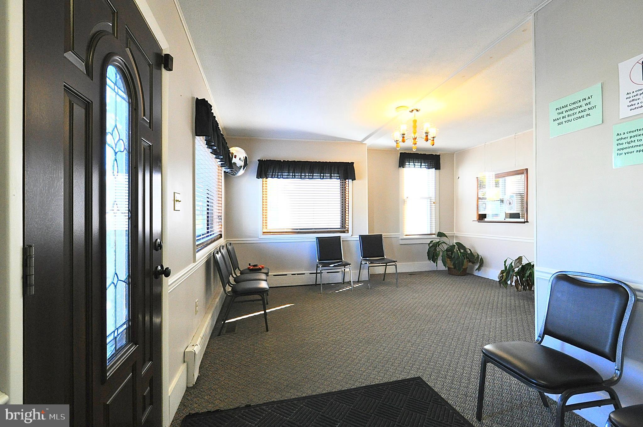 109 & 109B N CENTRE STREET