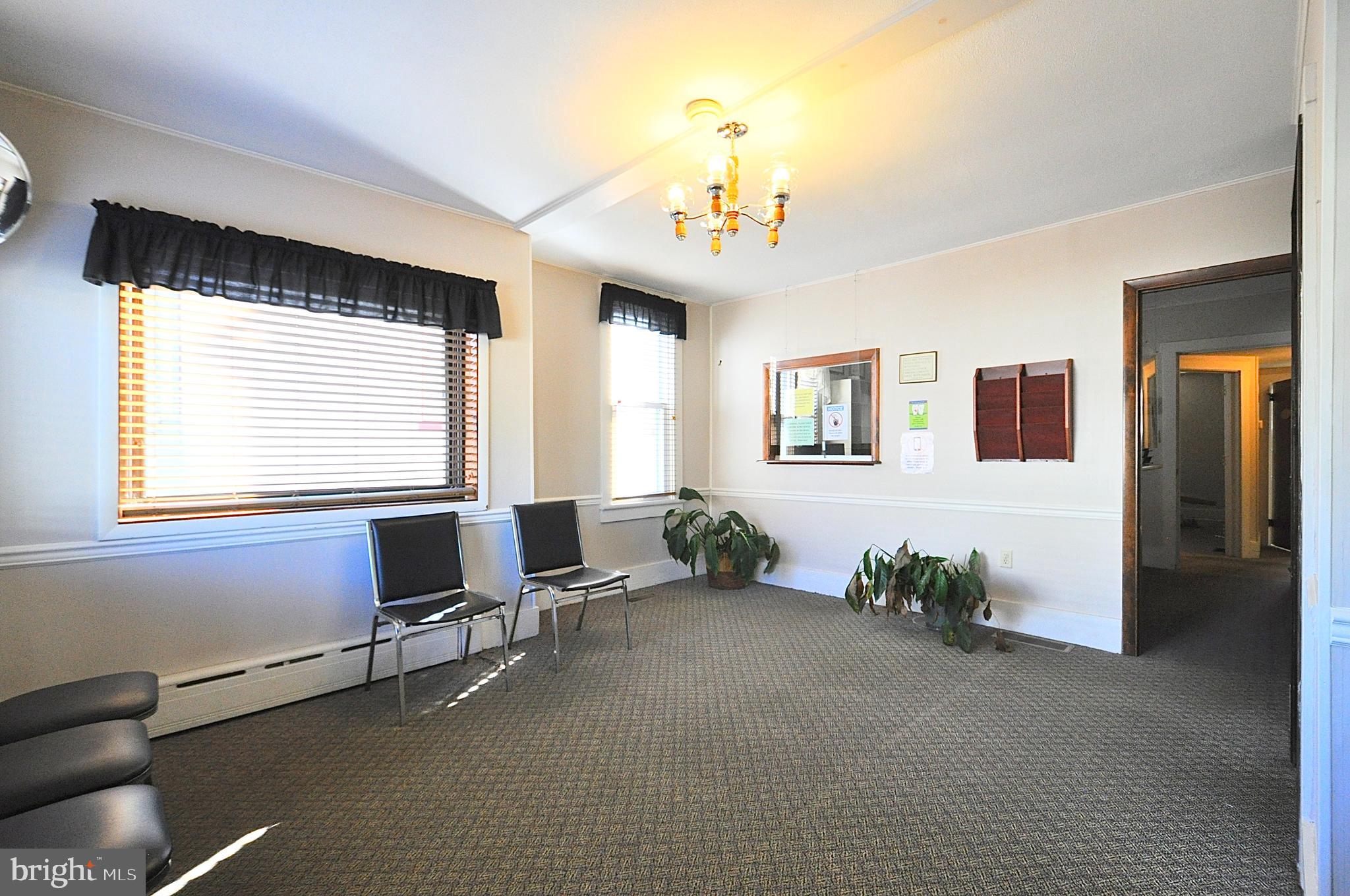 109 & 109B N CENTRE STREET