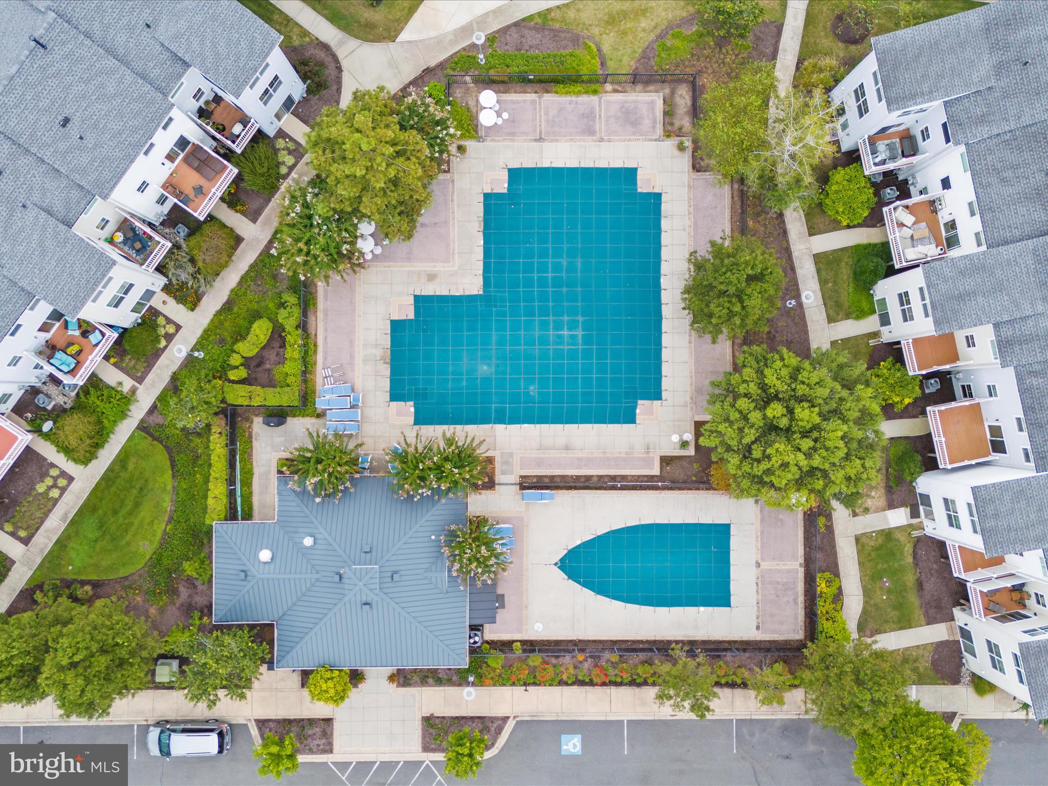 DEEP HARBOUR - Residential