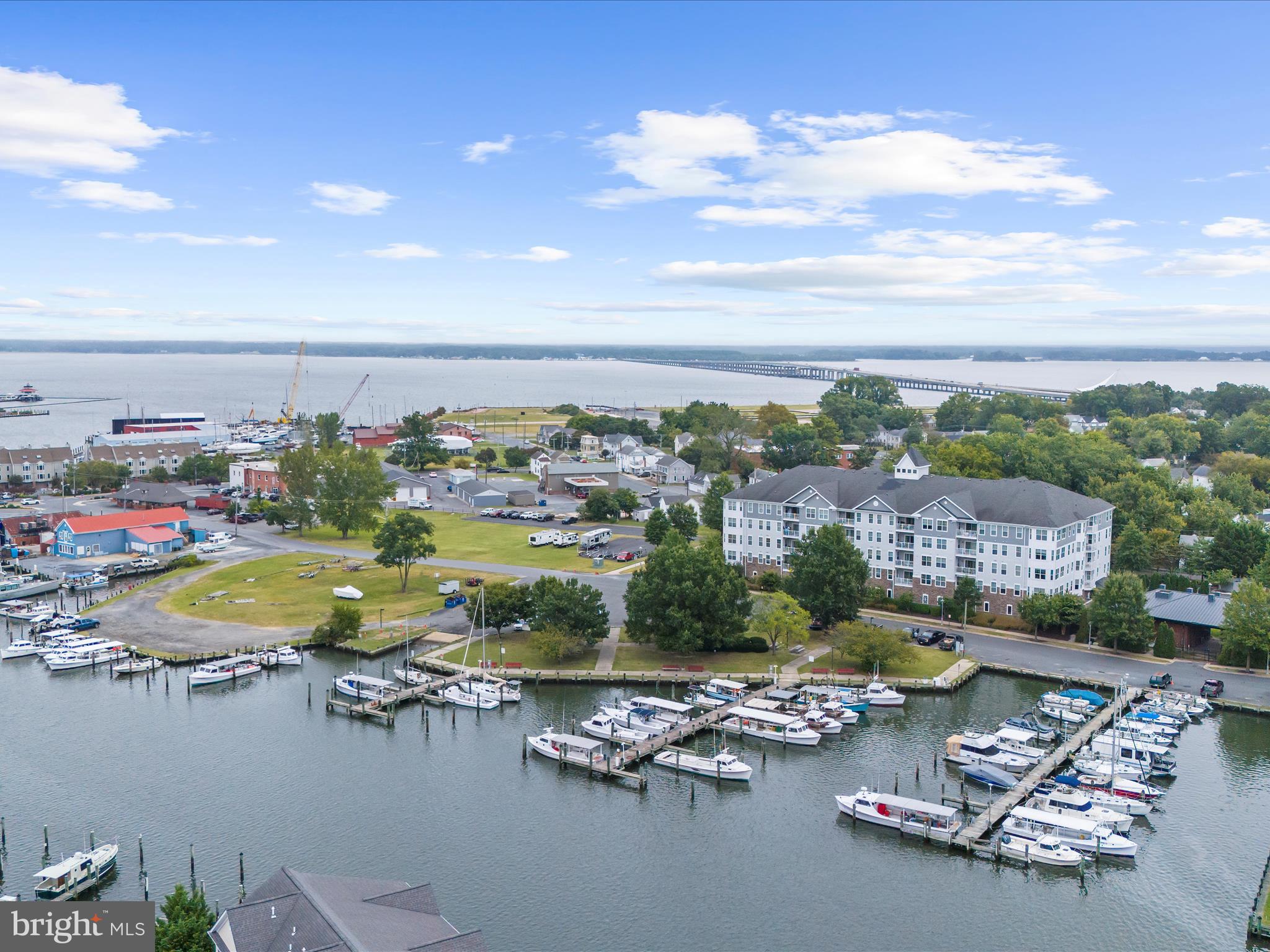 DEEP HARBOUR - Residential