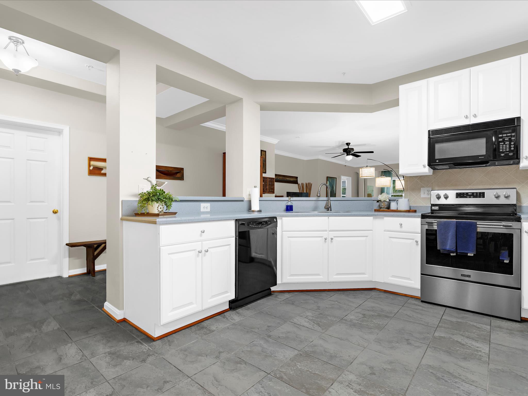 DEEP HARBOUR - Residential