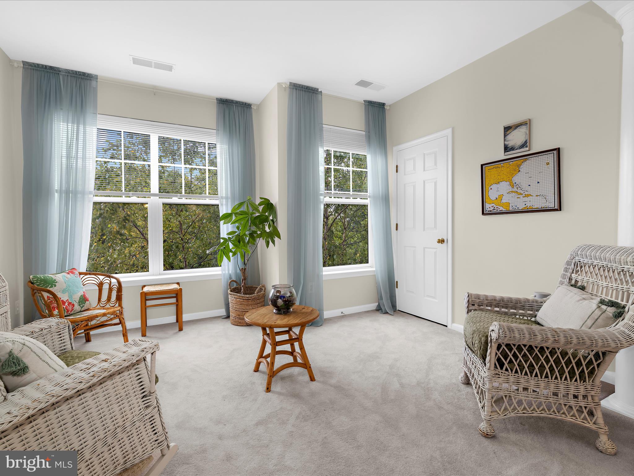 DEEP HARBOUR - Residential