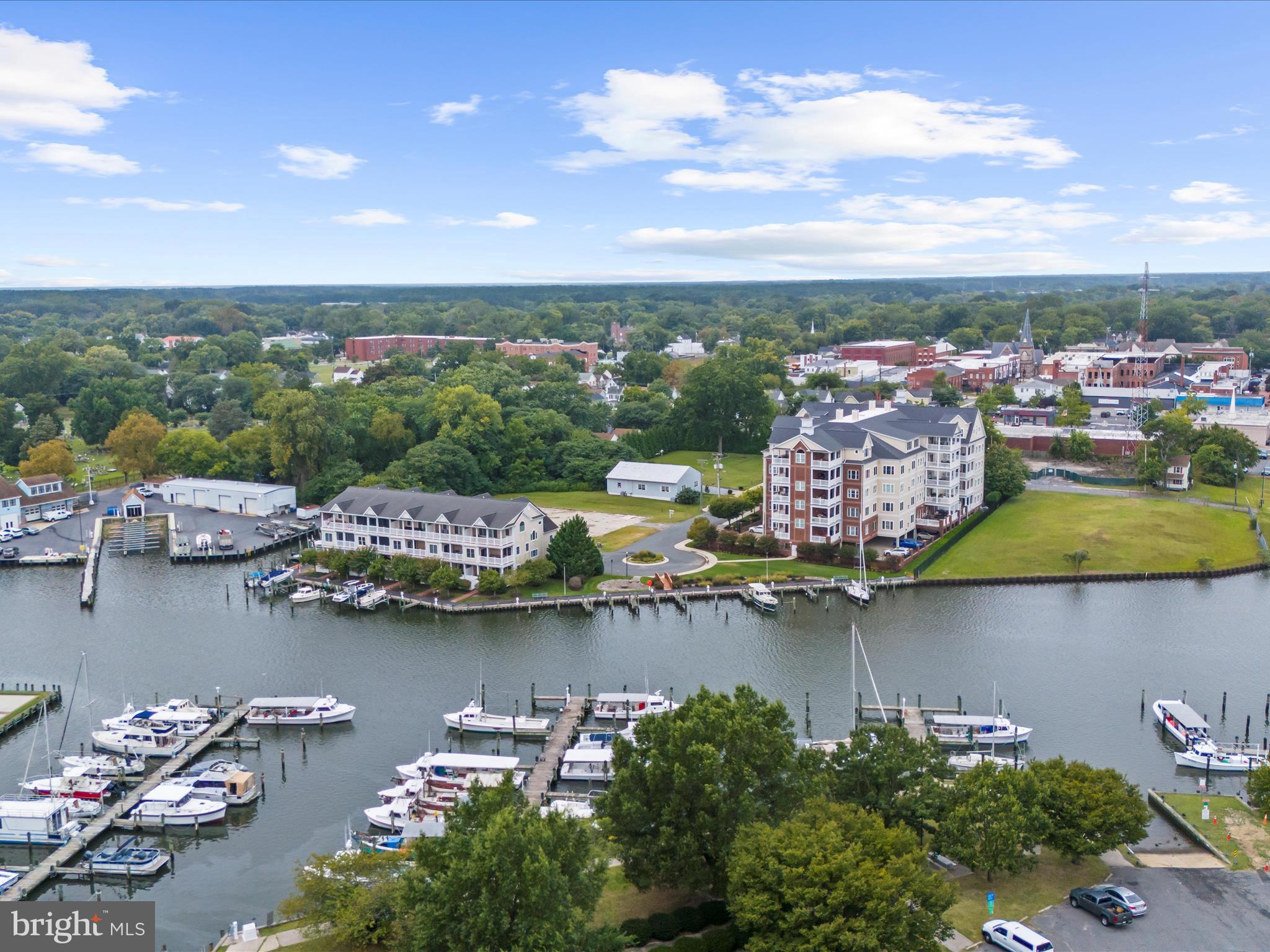 DEEP HARBOUR - Residential