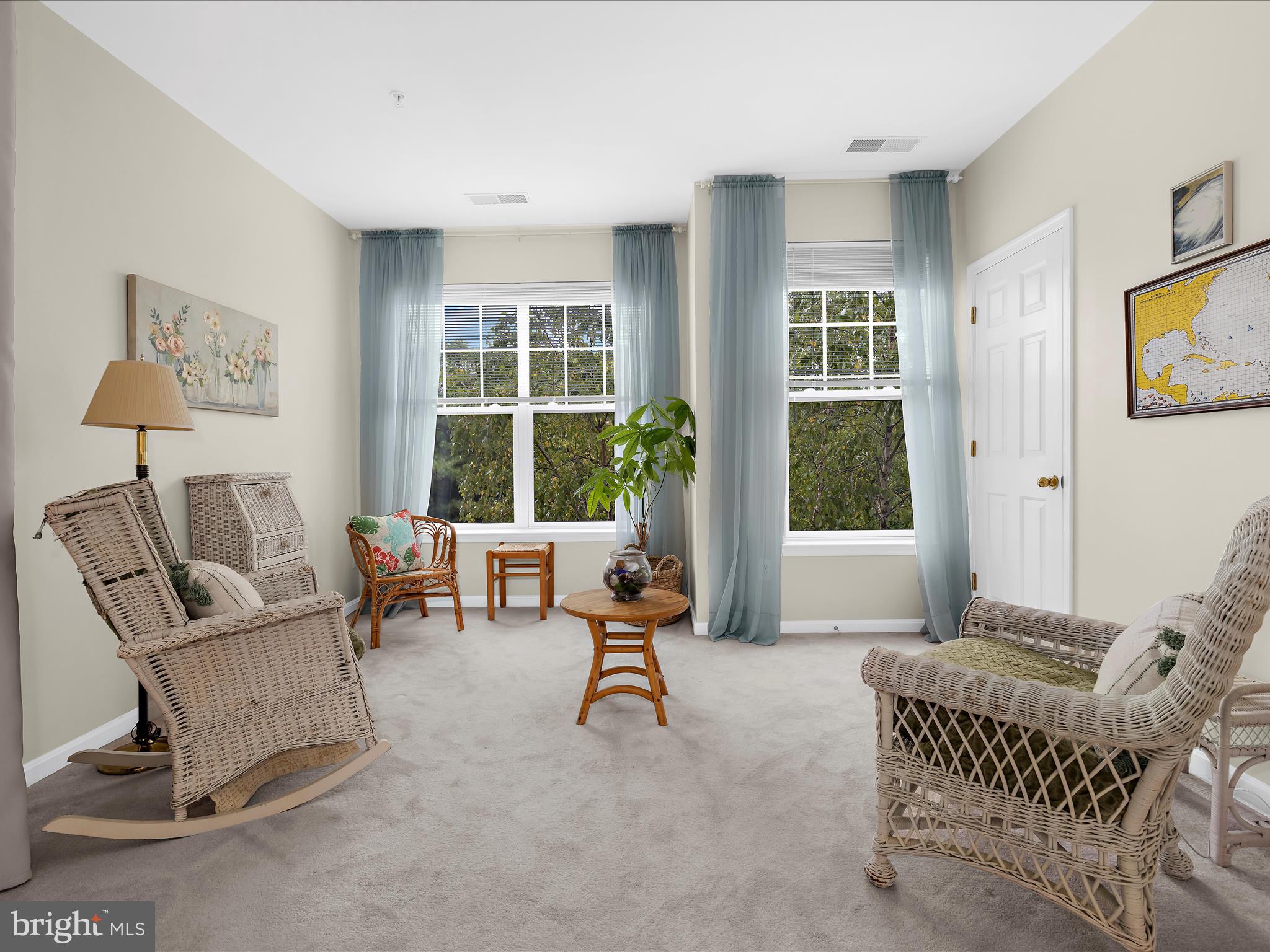 DEEP HARBOUR - Residential