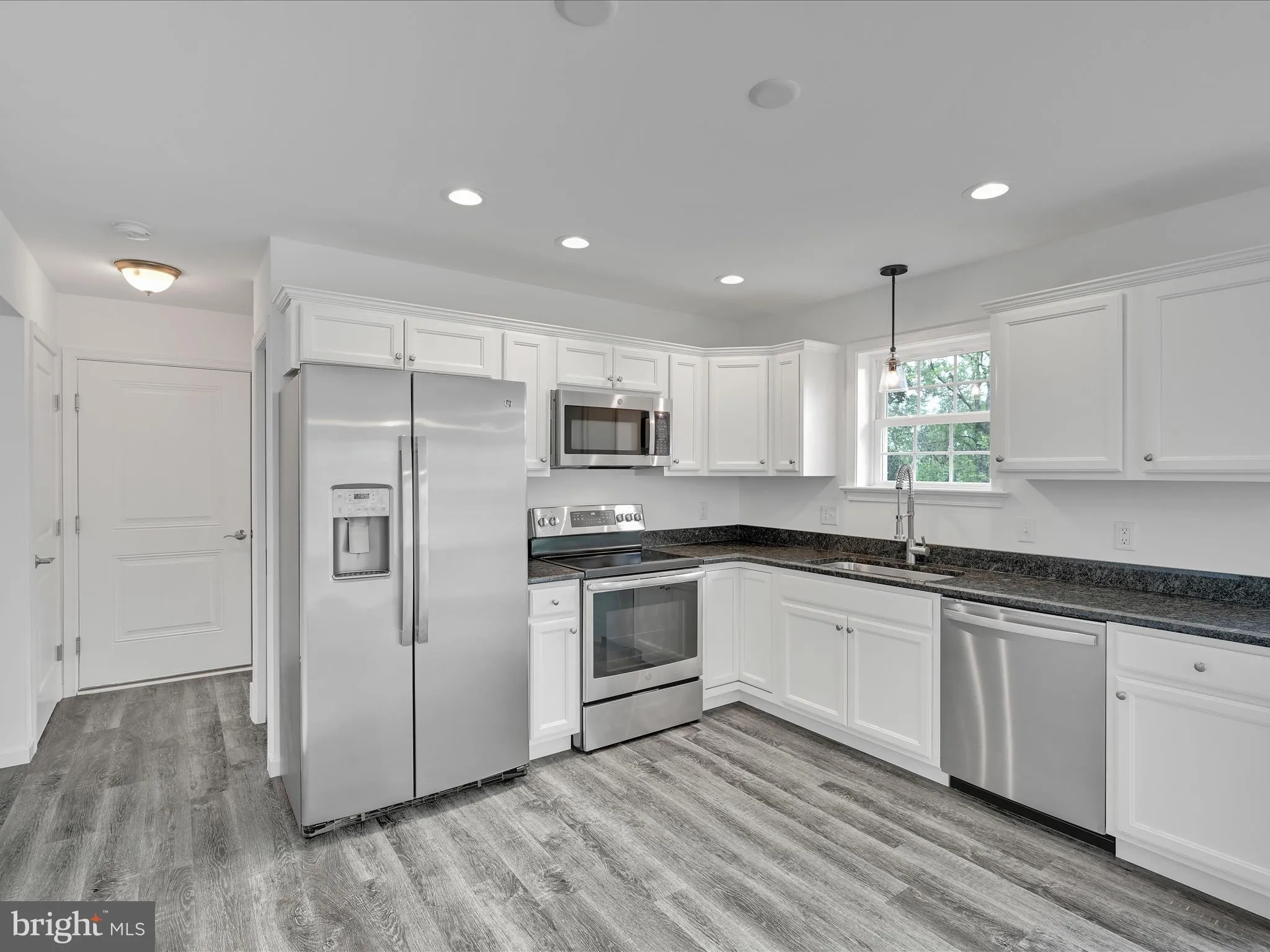 Ephrata, Pennsylvania 17522, United States, 4 Bedrooms Bedrooms, ,3 BathroomsBathrooms,Residential,Active,190525