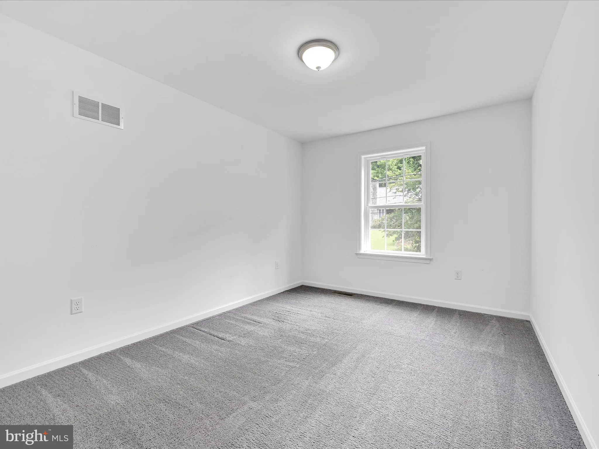 Ephrata, Pennsylvania 17522, United States, 4 Bedrooms Bedrooms, ,3 BathroomsBathrooms,Residential,Active,190525