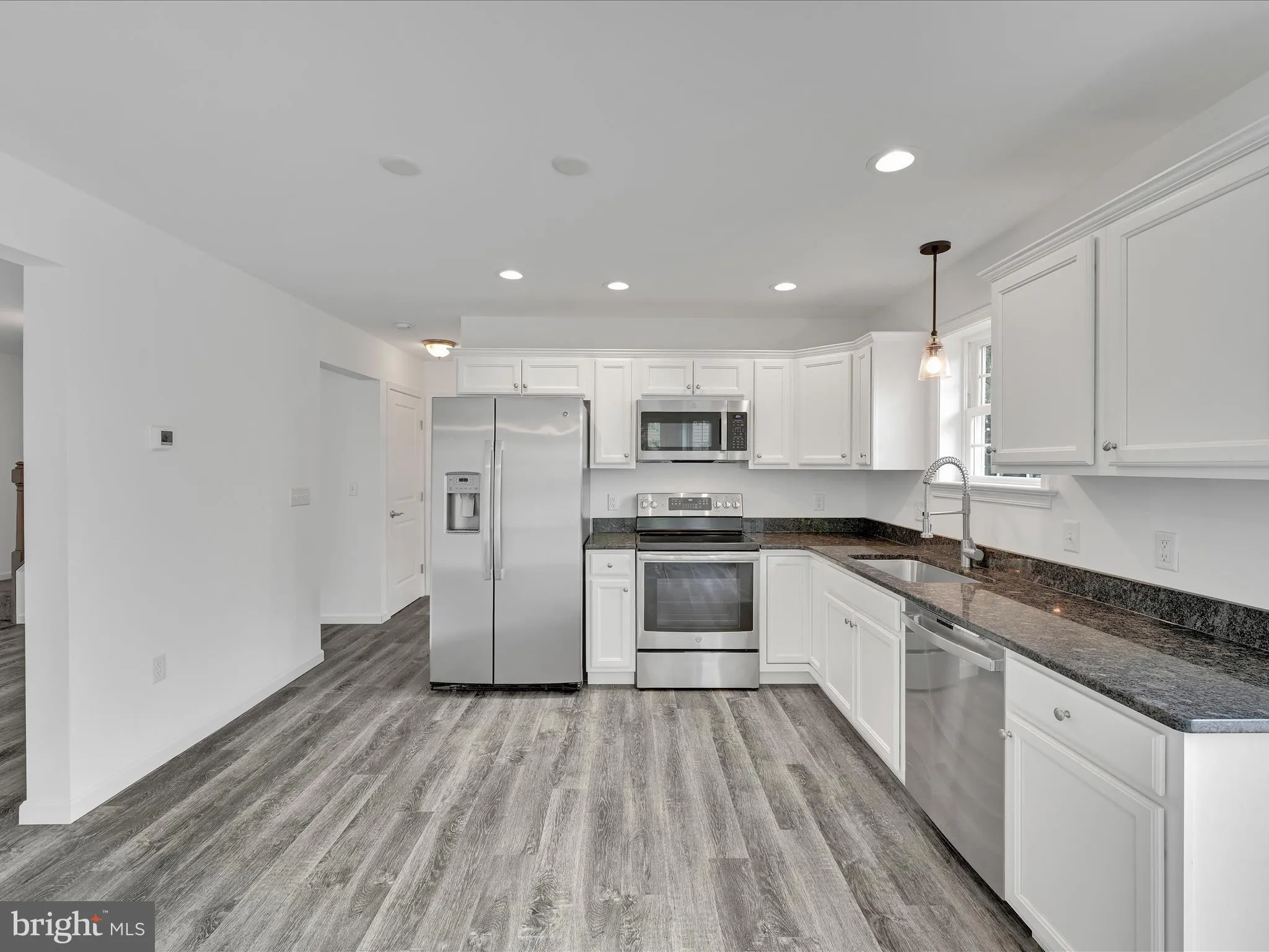 Ephrata, Pennsylvania 17522, United States, 4 Bedrooms Bedrooms, ,3 BathroomsBathrooms,Residential,Active,190525