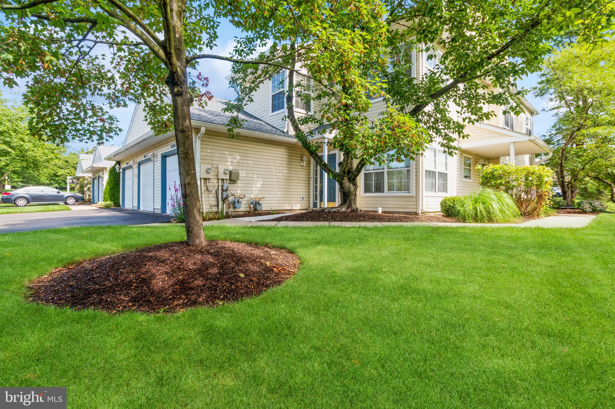 BROOKSTONE - Residential