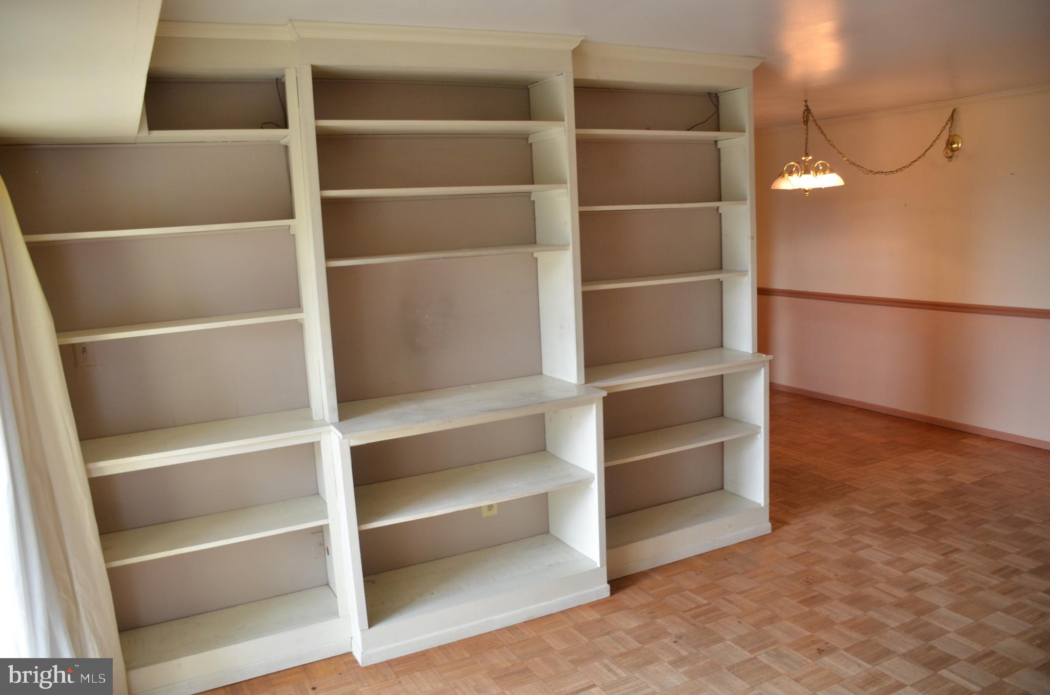 GOVERNOR'S HOUSE - Residential