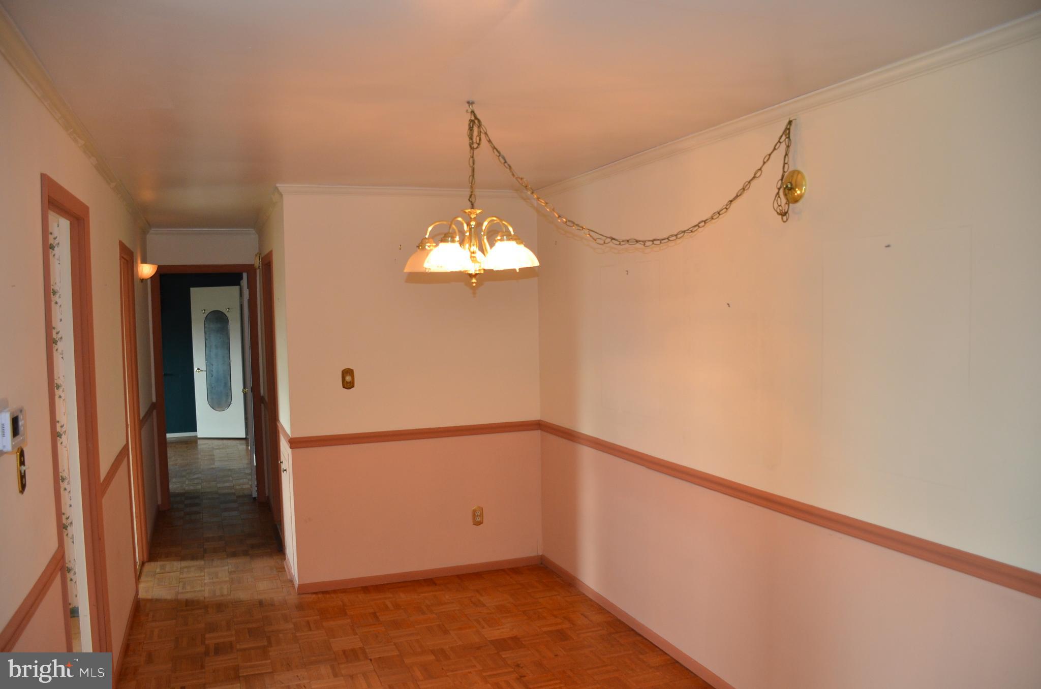 GOVERNOR'S HOUSE - Residential