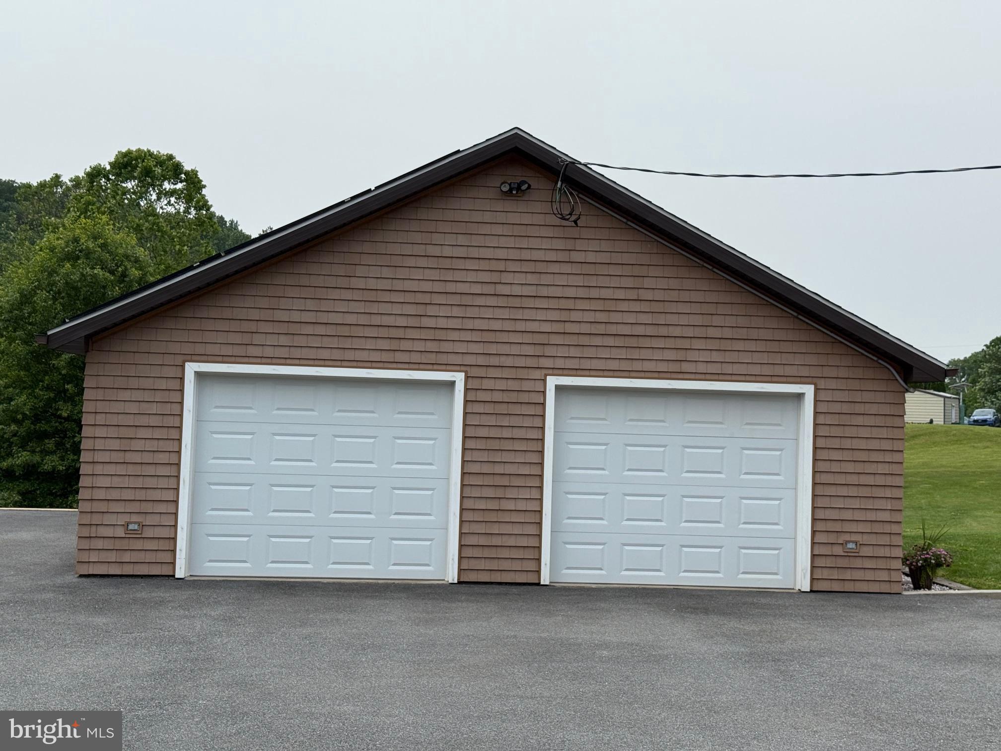 191 MEADOW DRIVE