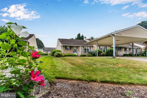 Townhouse For Sale - 1094 Westgate Drive Dr<br/> CHAMBERSBURG, PA 17201