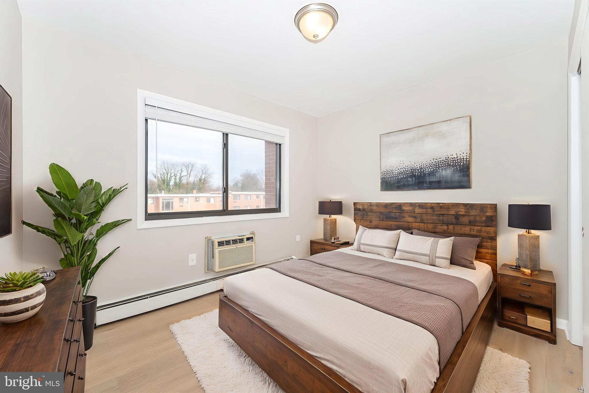 JAMES LEE CONDO - Residential